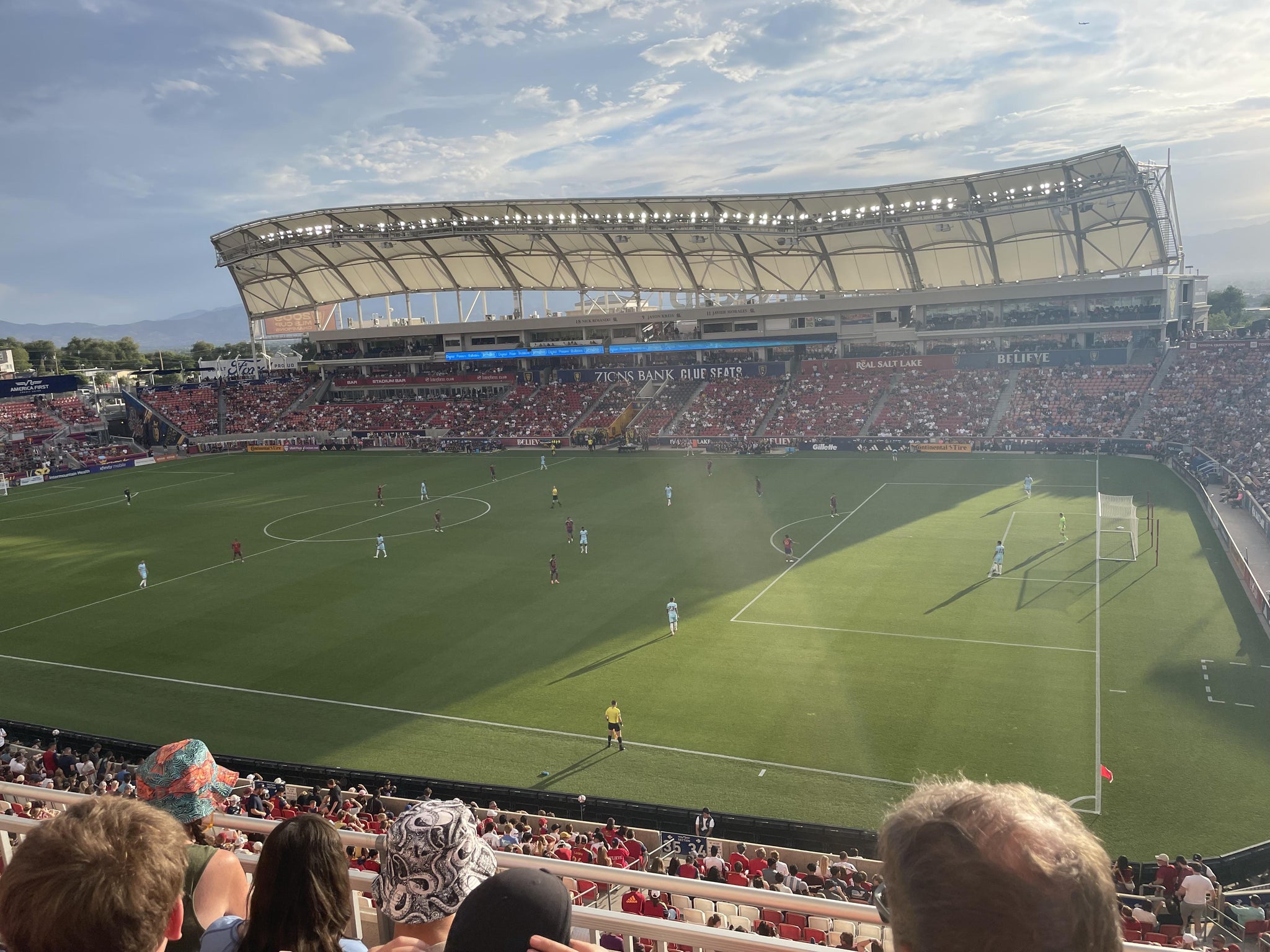 Vue réelle des fans prise de la Section 234 au site America First Field par Joshua G