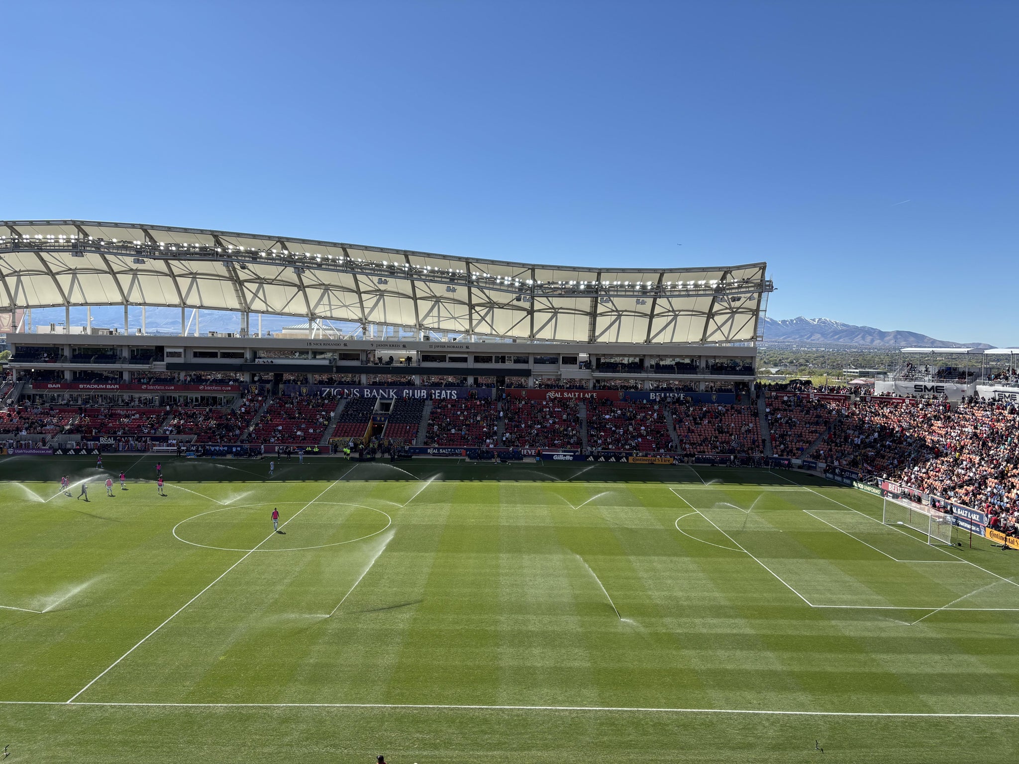 Vue réelle des fans prise de la Section 237 au site America First Field par Aaron T