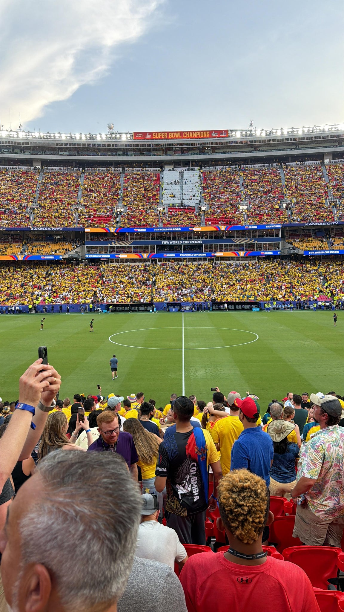 Vue réelle des fans prise de la Section 101 au site Arrowhead Stadium par Mauricio G