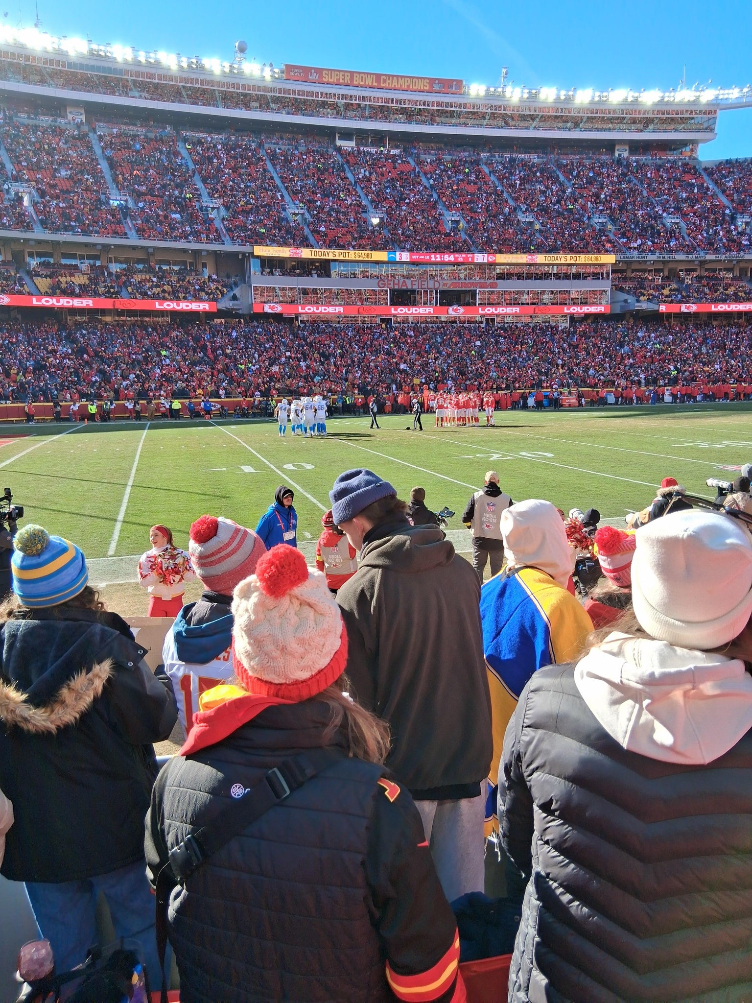 Vue réelle des fans prise de la Section 104 au site Arrowhead Stadium par Mike M
