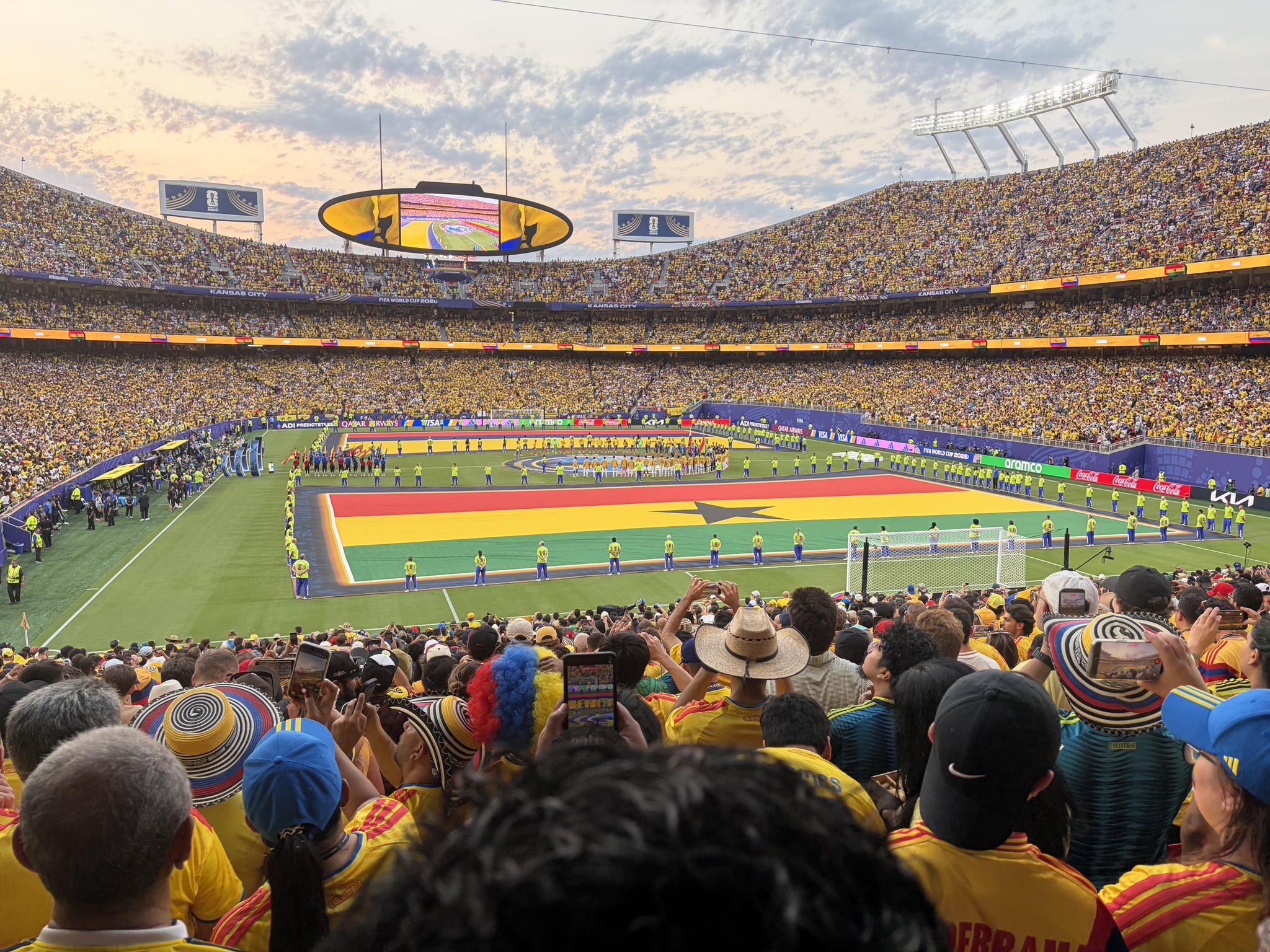 Vue réelle des fans prise de la Section 111 au site Arrowhead Stadium par Diane D