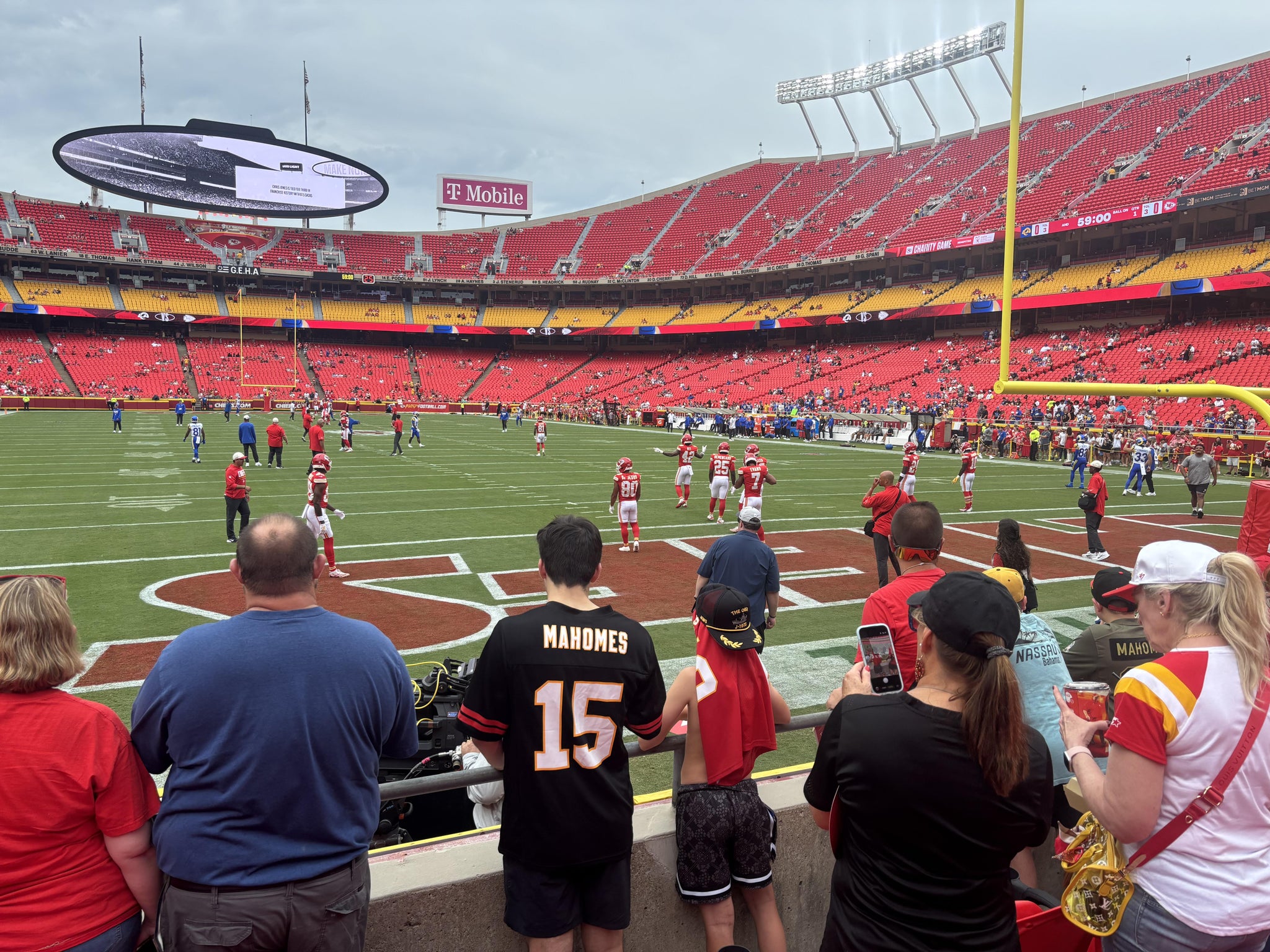 Vue réelle des fans prise de la Section 113 au site Arrowhead Stadium par Joni R