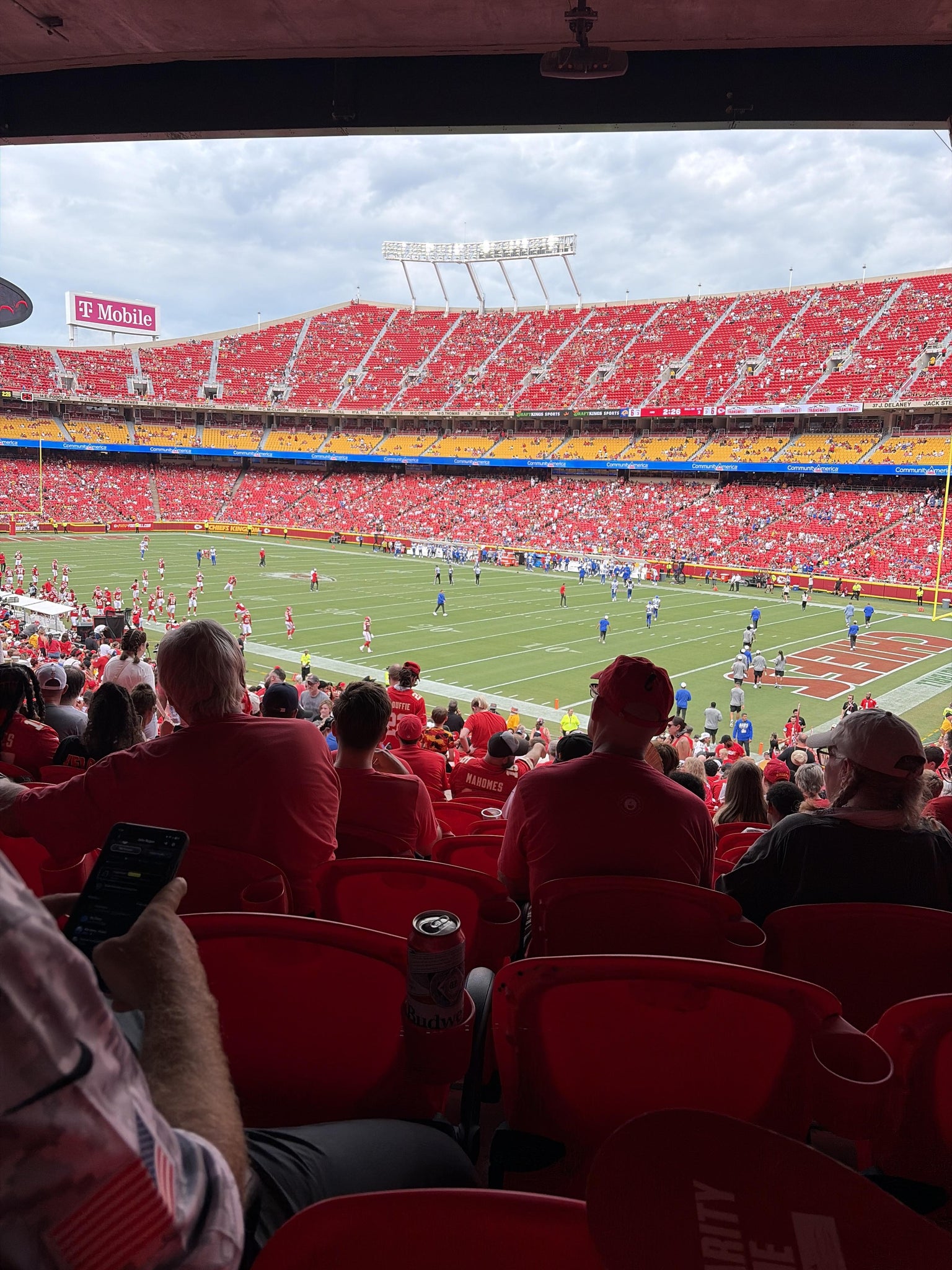 Vue réelle des fans prise de la Section 114 au site Arrowhead Stadium par Tiffany M