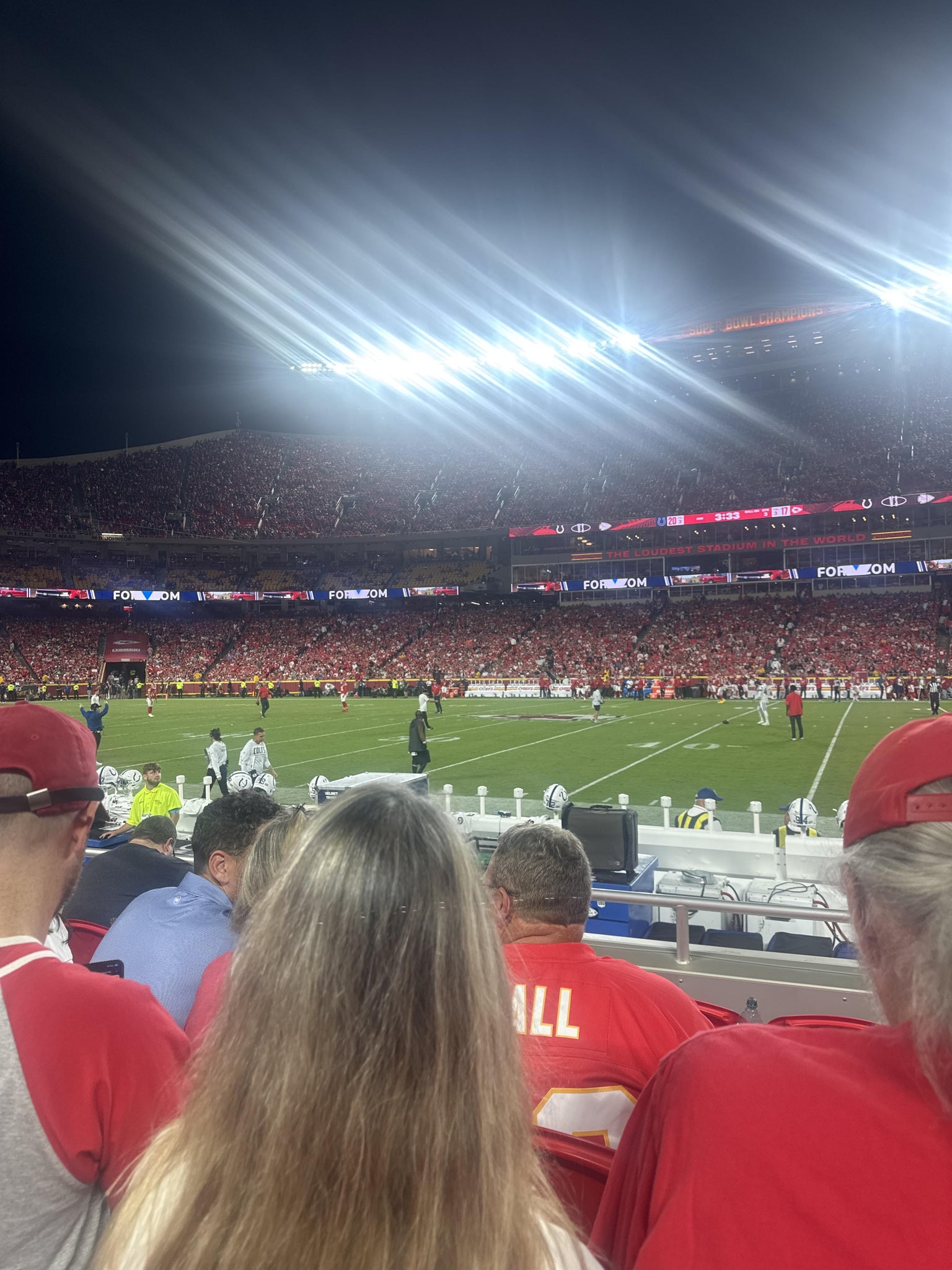 Vue réelle des fans prise de la Section 136 au site Arrowhead Stadium par Nathan M