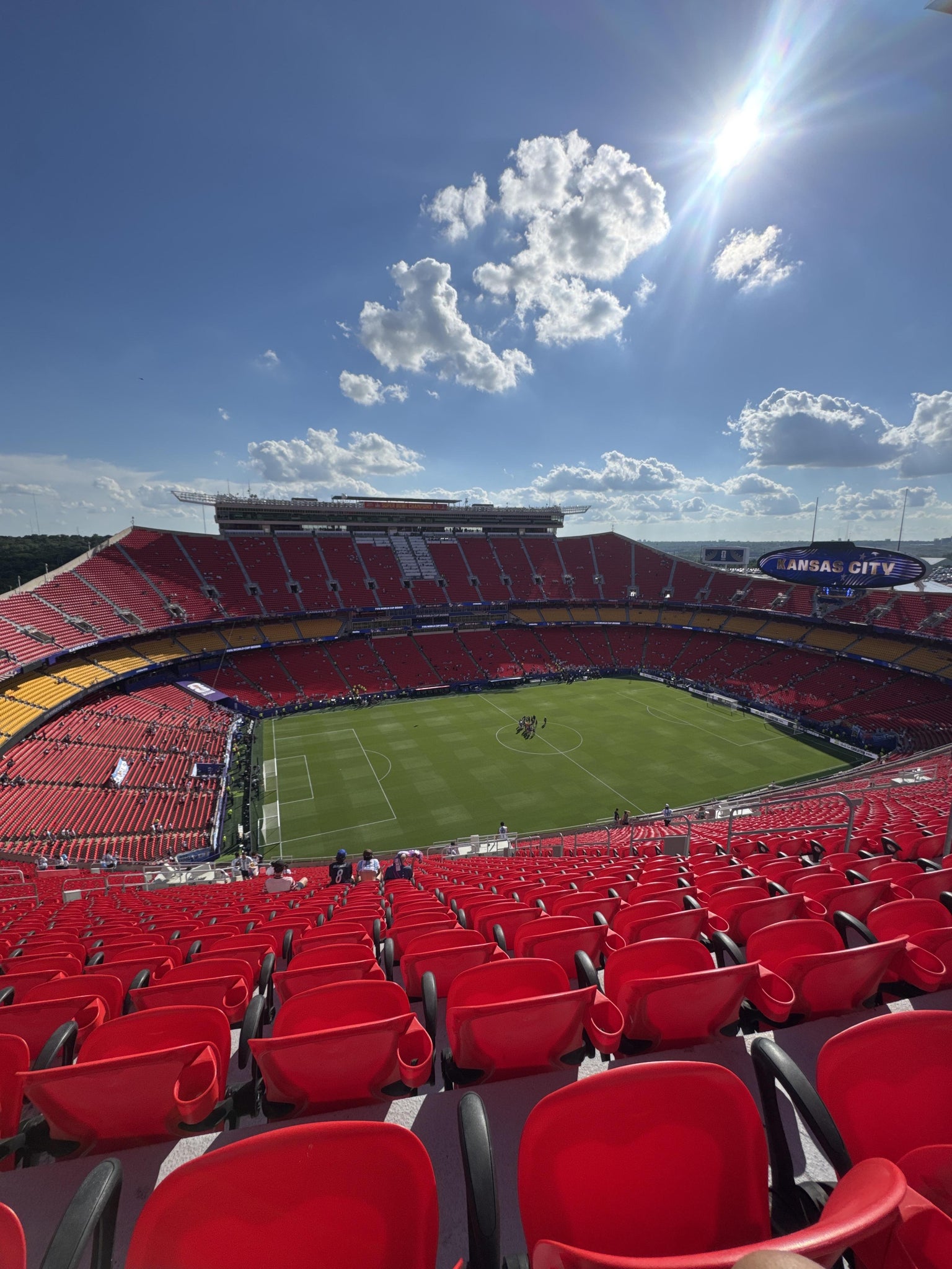 Vue réelle des fans prise de la Section 305 au site Arrowhead Stadium par Fabian P