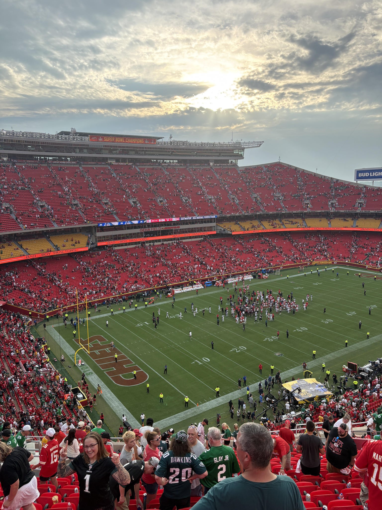 Vue réelle des fans prise de la Section 307 au site Arrowhead Stadium par Elian L