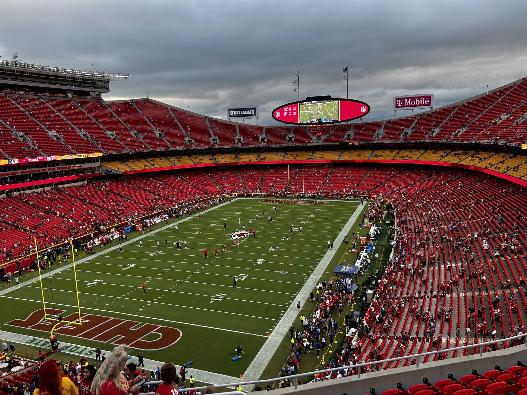Vue réelle des fans prise de la Section 309 au site Arrowhead Stadium par Gina B