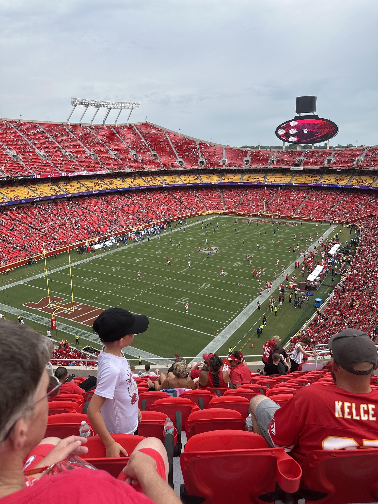 Vue réelle des fans prise de la Section 332 au site Arrowhead Stadium par Milena B