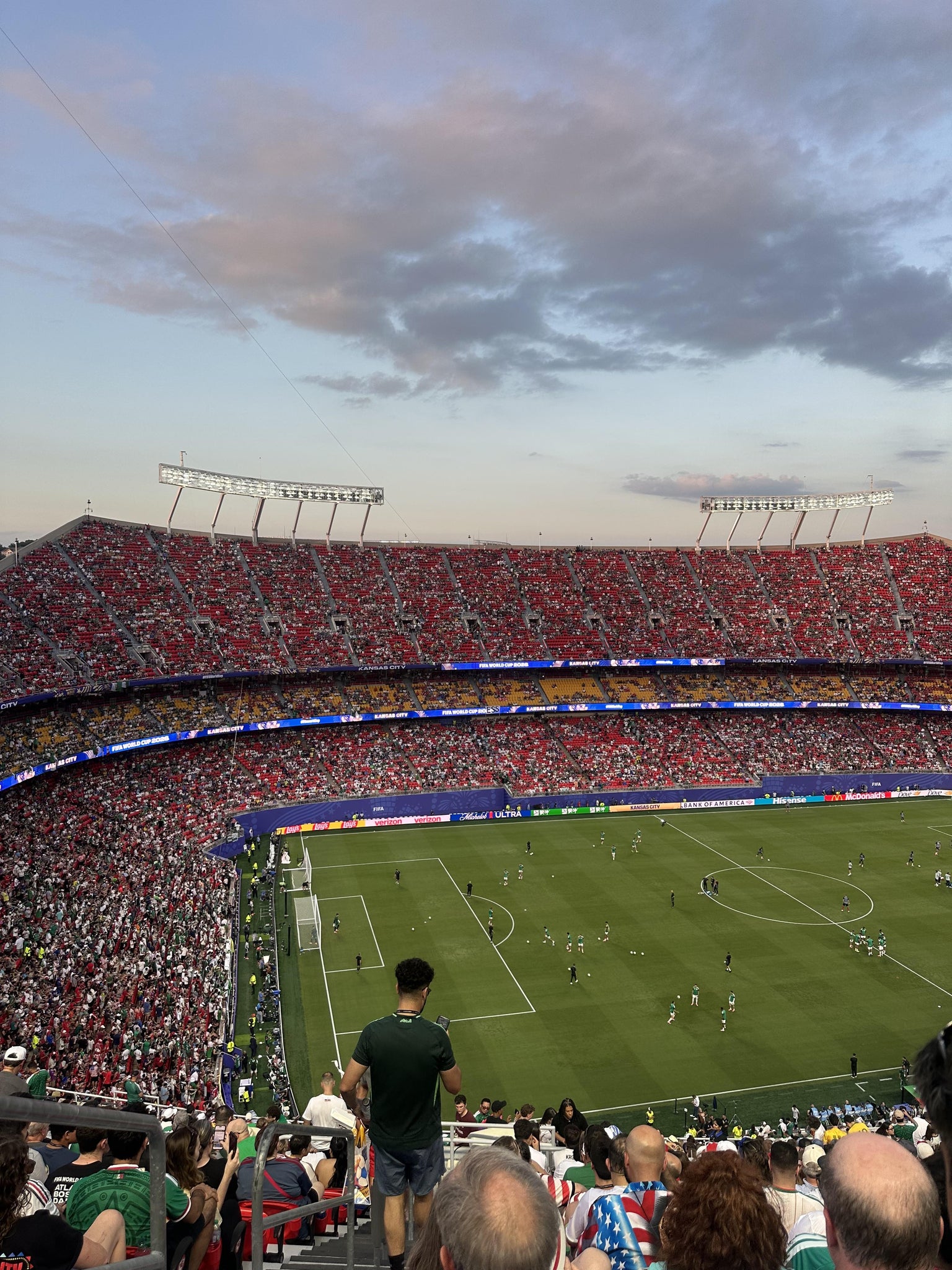 Vue réelle des fans prise de la Section 341 au site Arrowhead Stadium par Nallely B