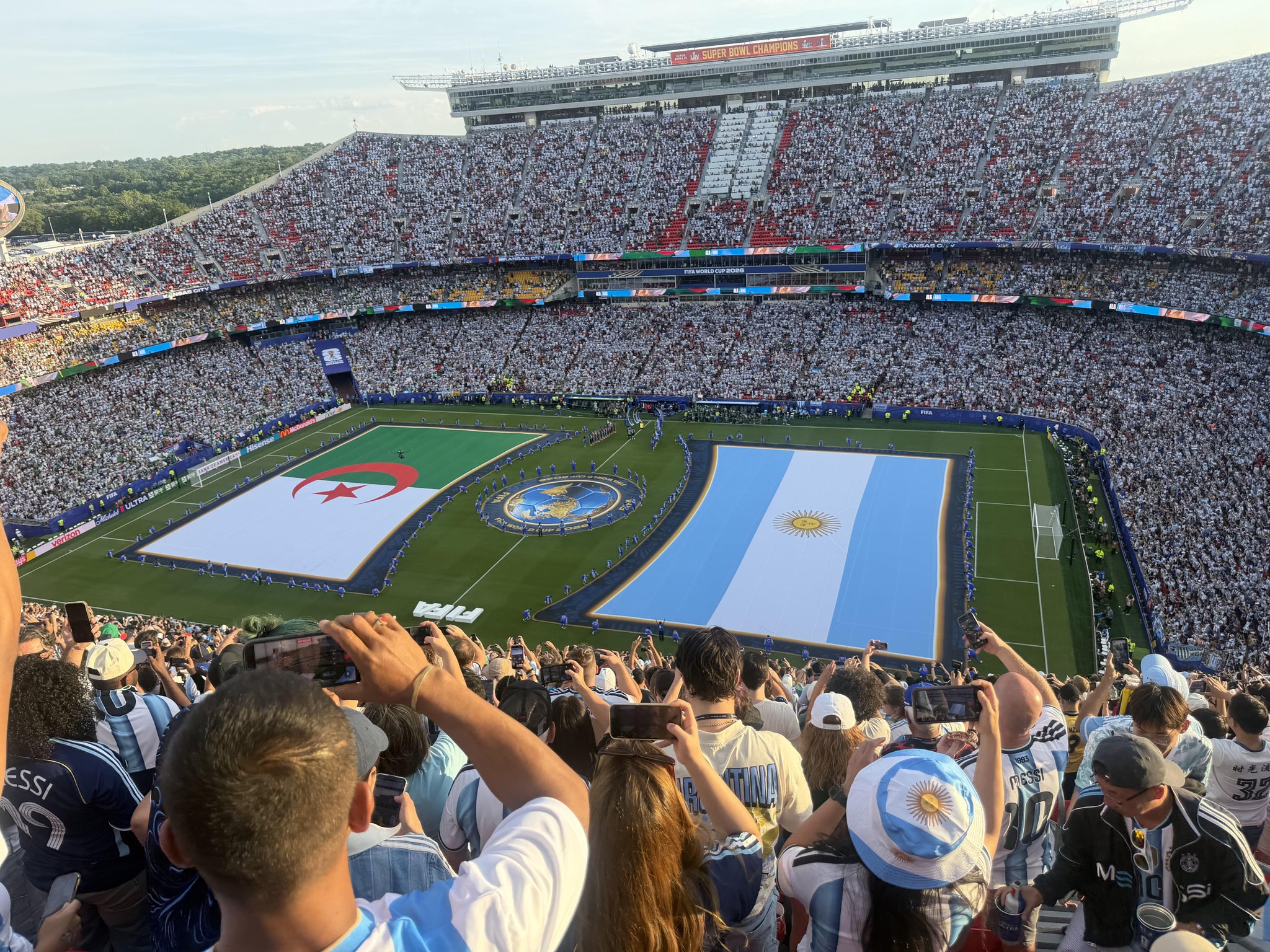 Vue réelle des fans prise de la Section 344 au site Arrowhead Stadium par Delwin G
