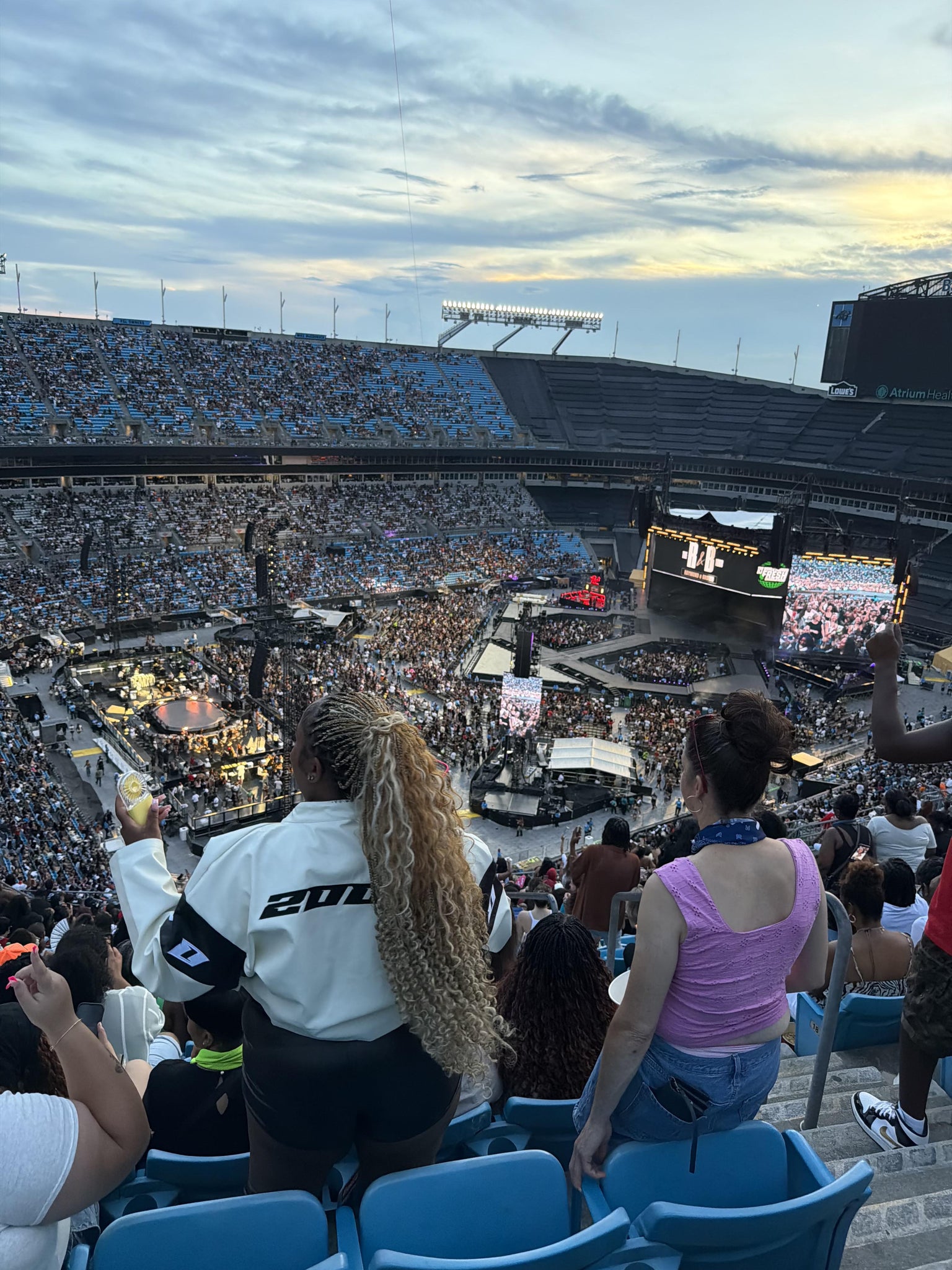 Vue réelle des fans prise de la Section 521 au site Bank of America Stadium par Rabiah J