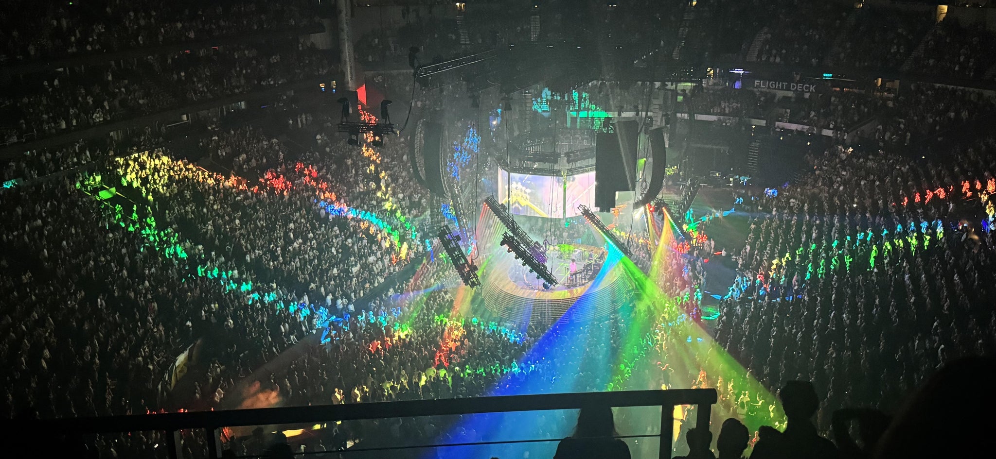 Vue réelle des fans prise de la Section 303 au site Bridgestone Arena par Anonymous User