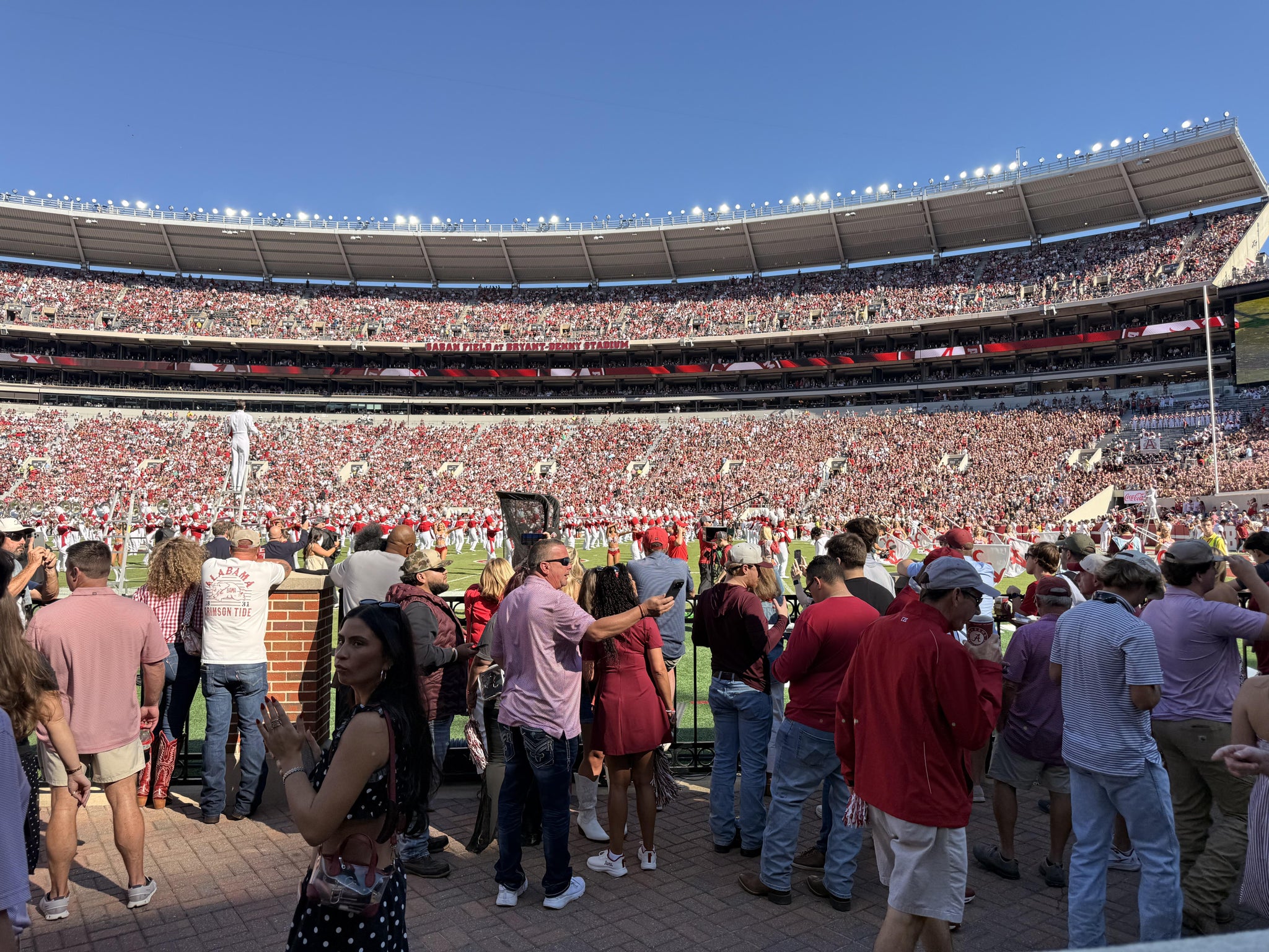 Vue réelle des fans prise de la Section 104 au site Bryant-Denny Stadium par Erin R