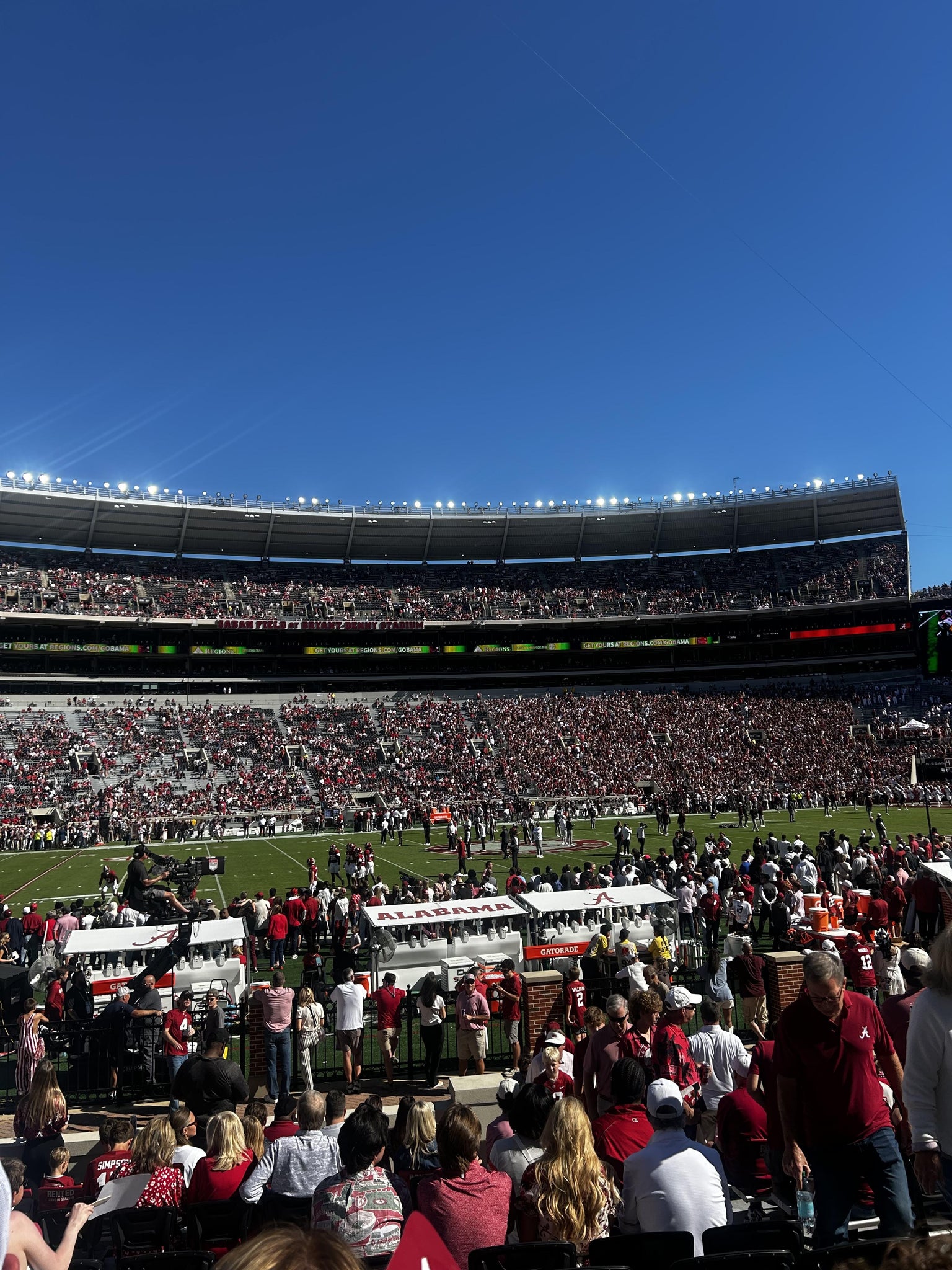 Vue réelle des fans prise de la Section 109 au site Bryant-Denny Stadium par Julie R