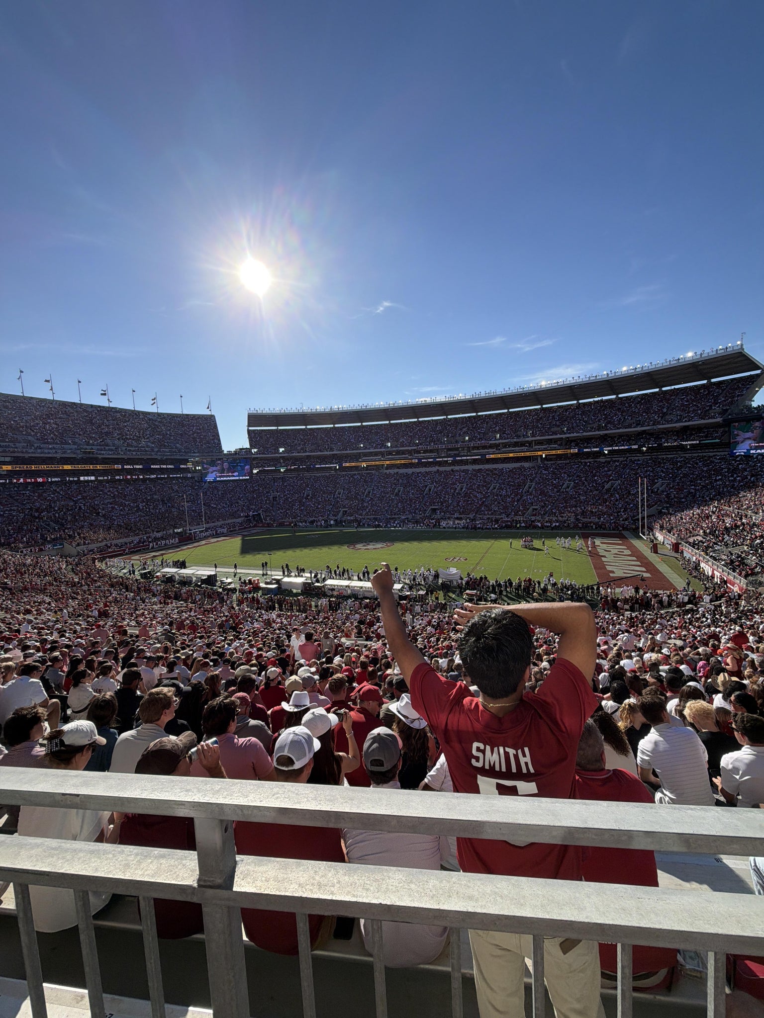 Vue réelle des fans prise de la Section 500 au site Bryant-Denny Stadium par Madeline C