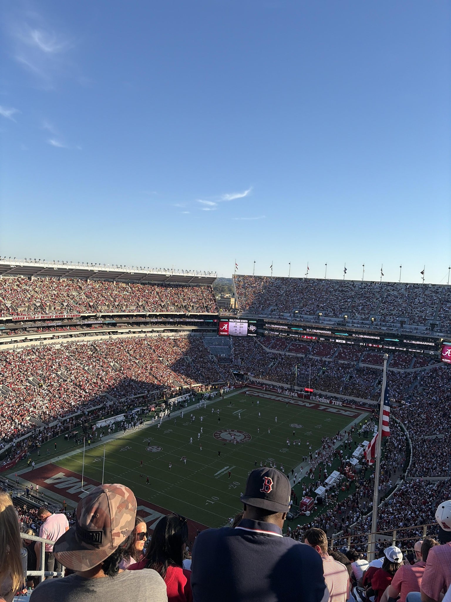 Vue réelle des fans prise de la Section 818 au site Bryant-Denny Stadium par Camryn H
