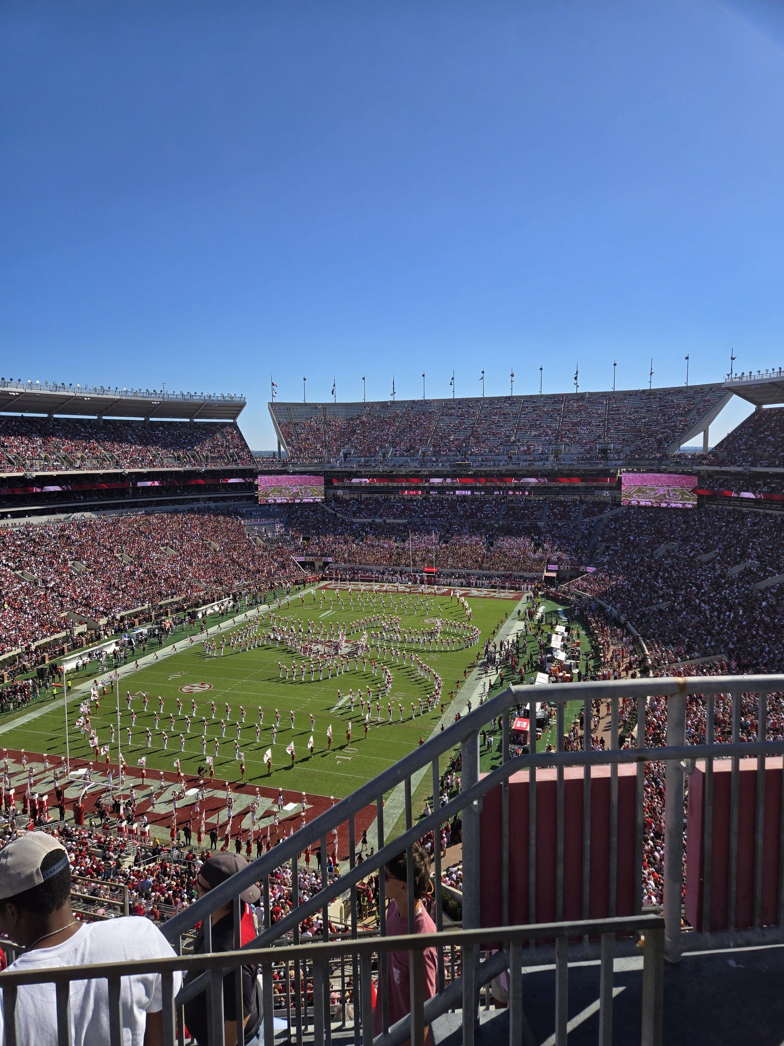 Vue réelle des fans prise de la Section 820 au site Bryant-Denny Stadium par Kondrell B