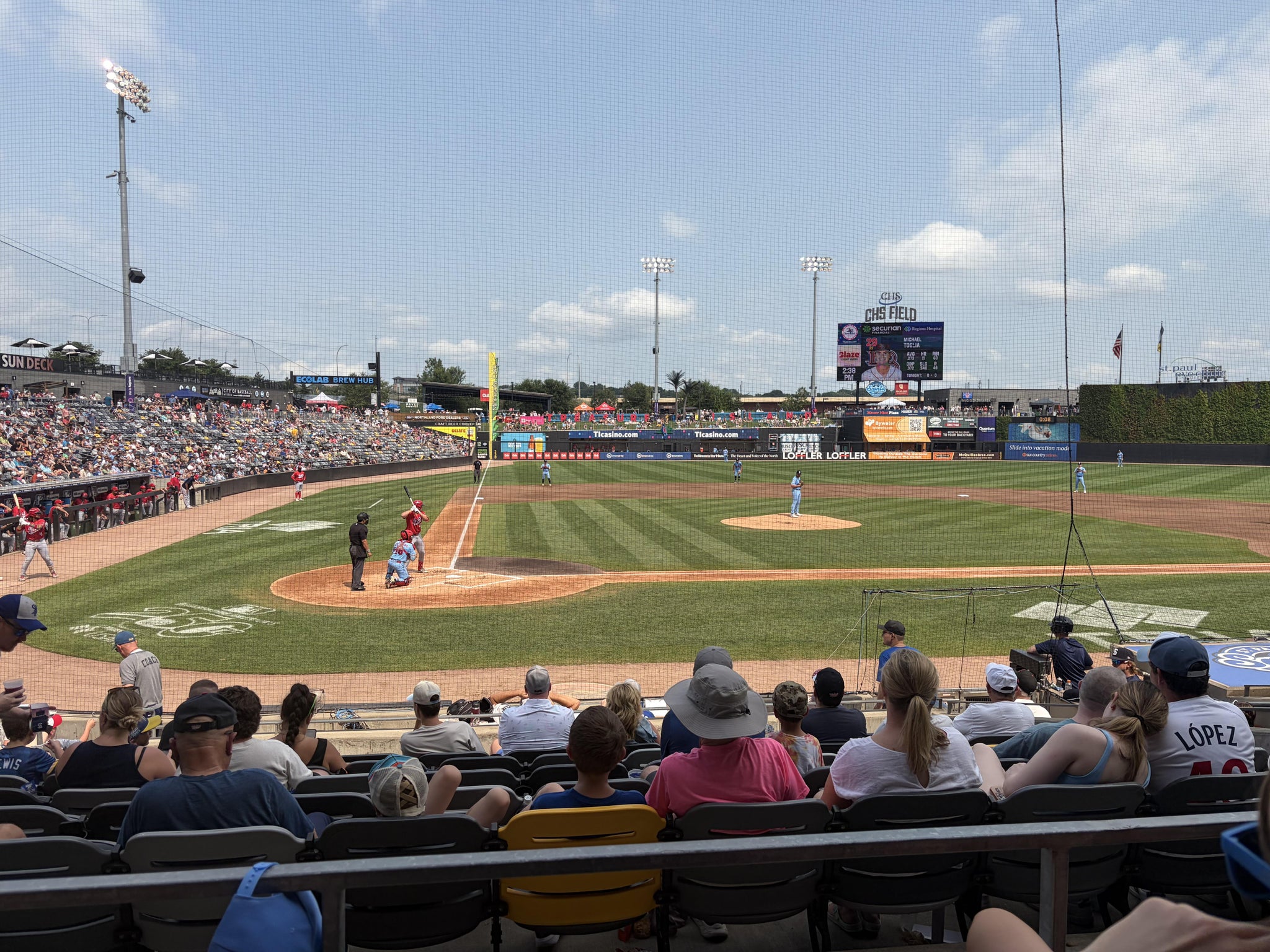 Vue réelle des fans prise de la Section 107 au site CHS Field par Heidi P