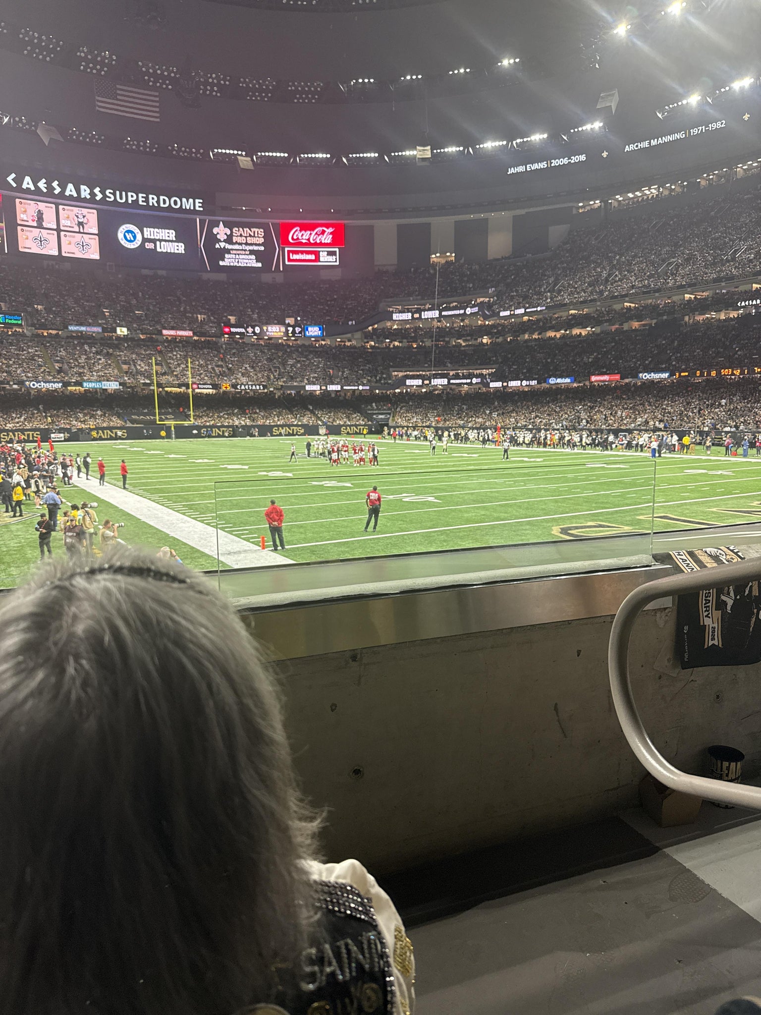 Vue réelle des fans prise de la Section 104 au site Caesars Superdome par Deidra P