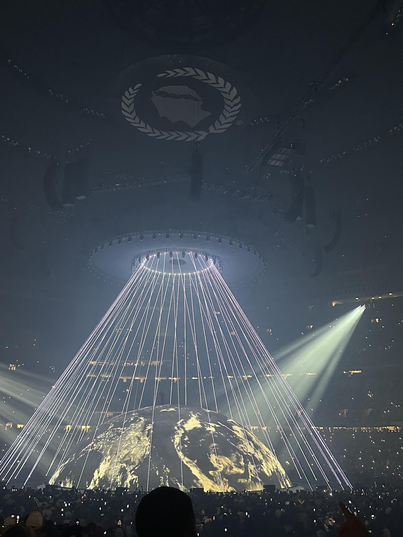 Vue réelle des fans prise de la Section 111 au site Caesars Superdome par Jill B