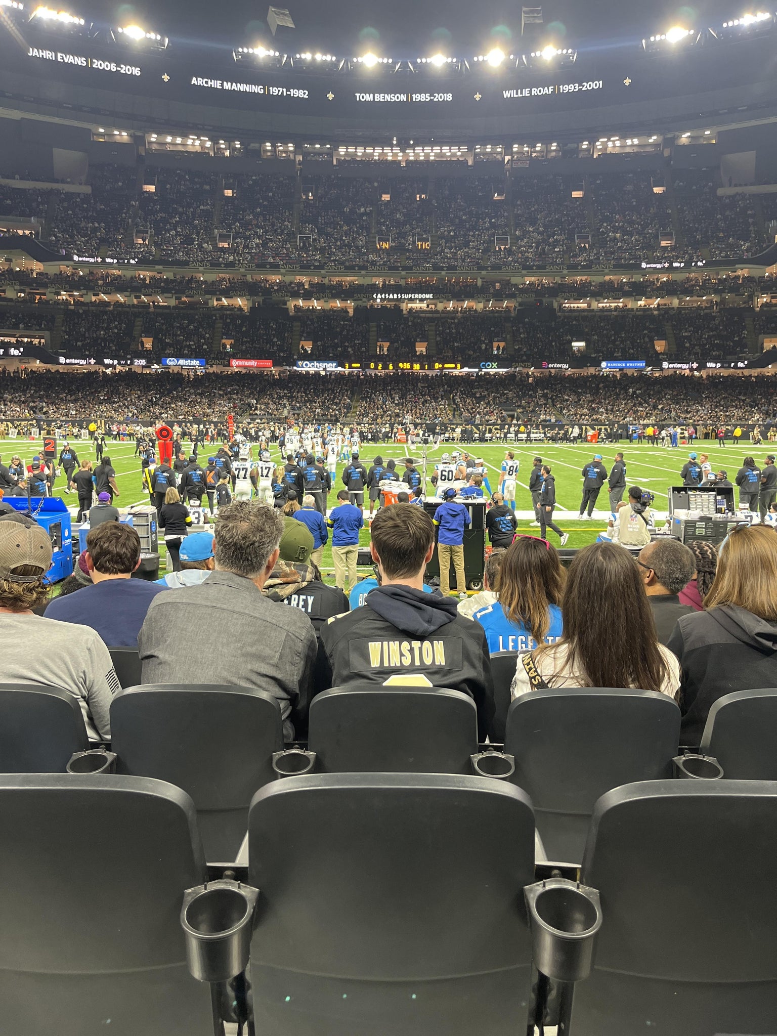 Vue réelle des fans prise de la Section 114 au site Caesars Superdome par John H