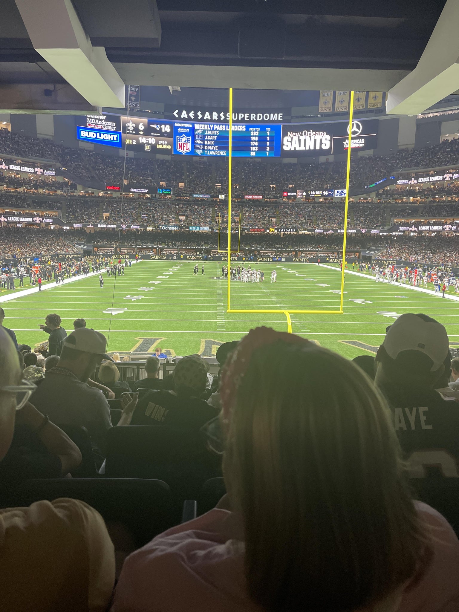 Vue réelle des fans prise de la Section 128 au site Caesars Superdome par Ray B