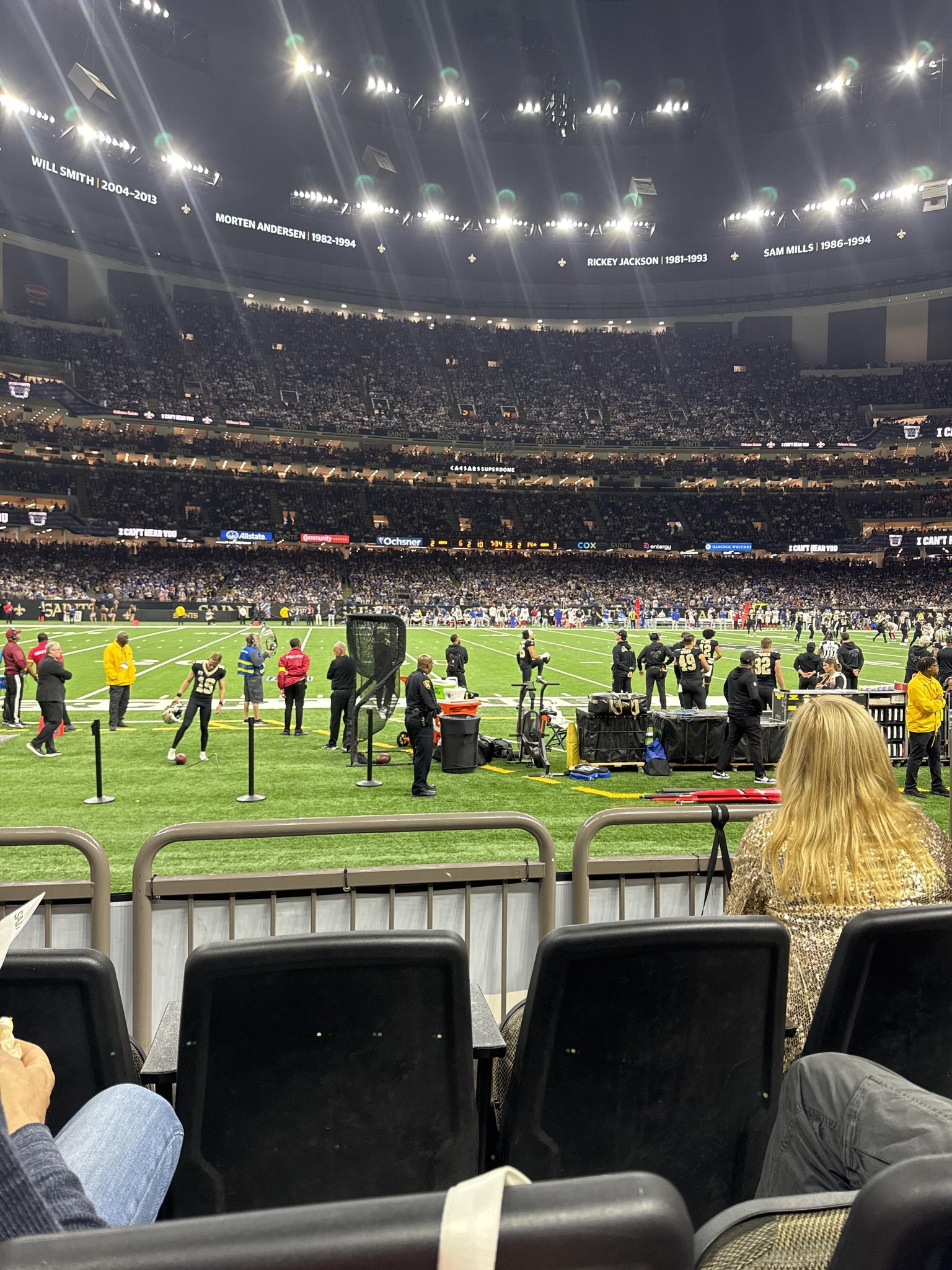 Vue réelle des fans prise de la Section 144 au site Caesars Superdome par Anonymous User