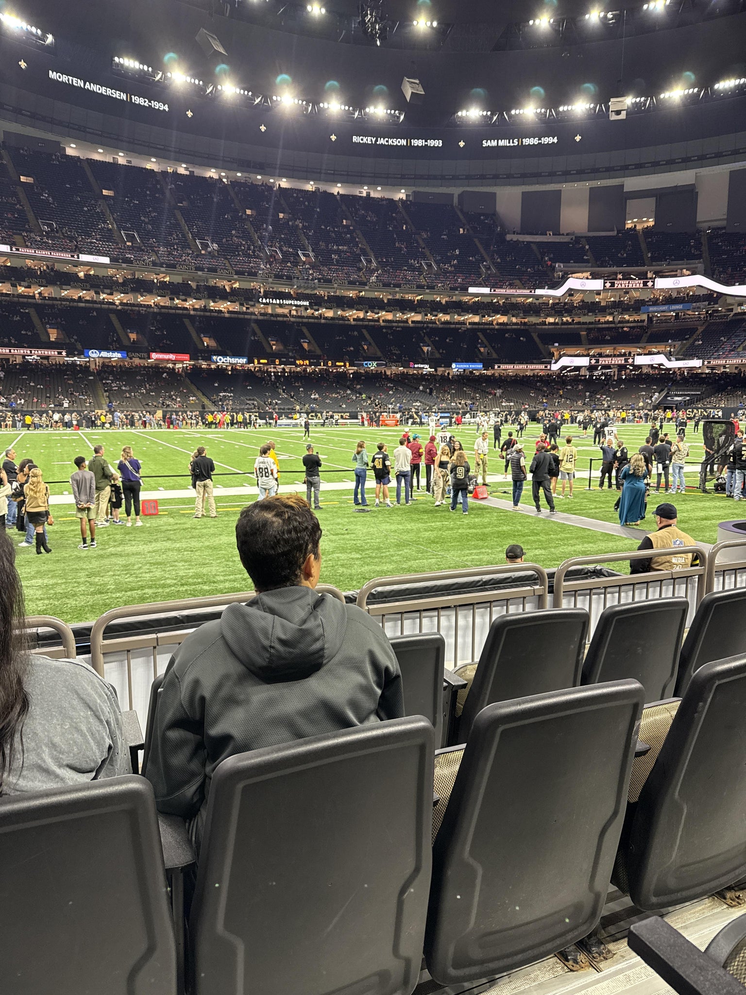 Vue réelle des fans prise de la Section 145 au site Caesars Superdome par Derrick M