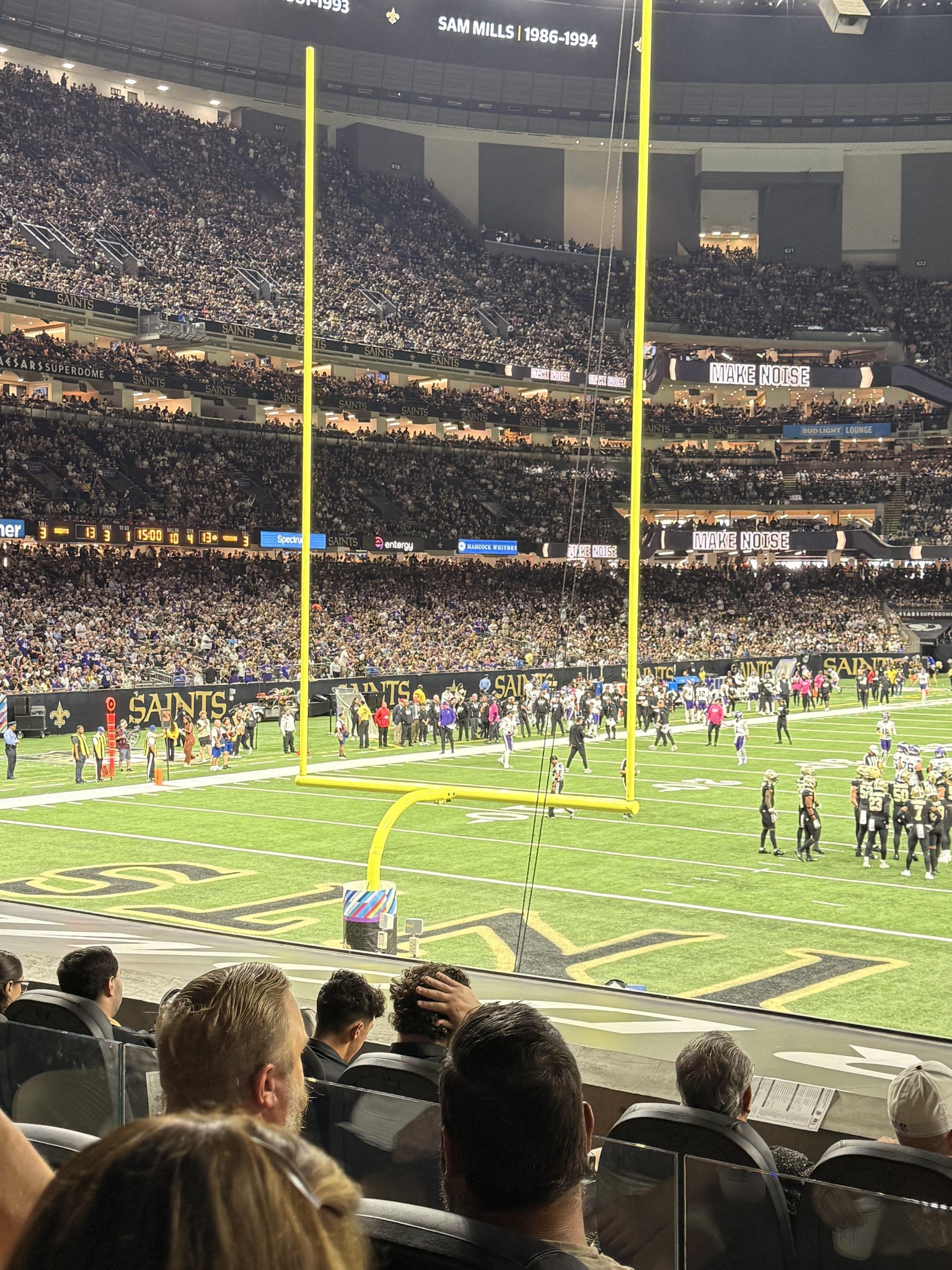 Vue réelle des fans prise de la 155 Club au site Caesars Superdome par Jay H