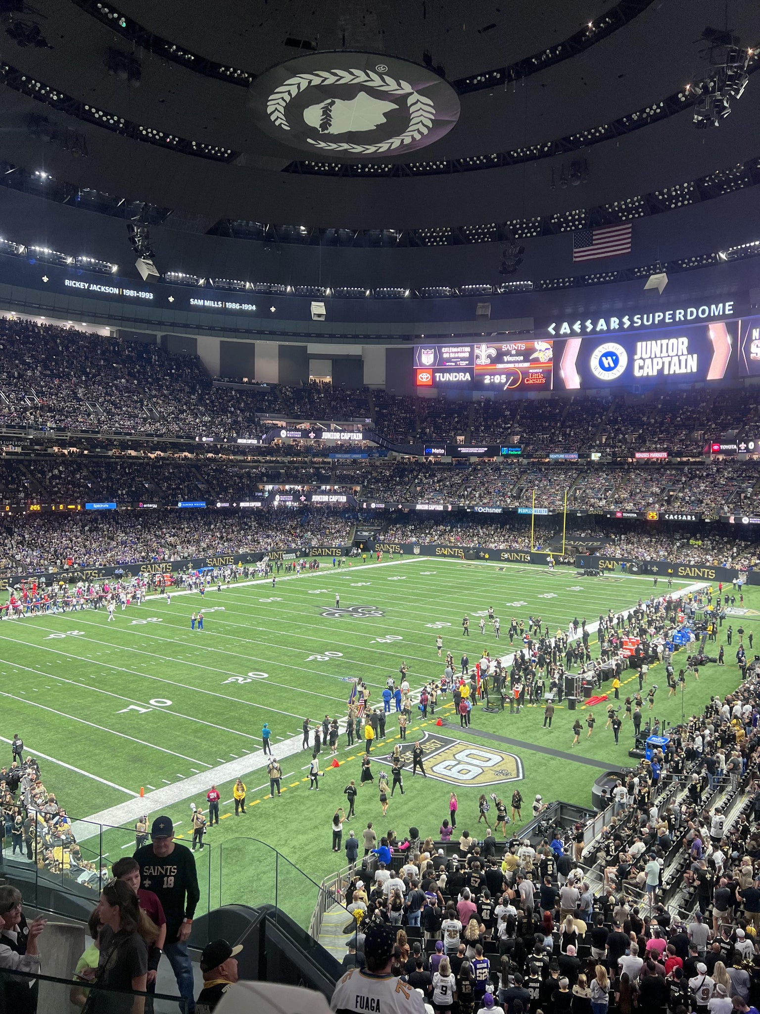 Vue réelle des fans prise de la Section 343 au site Caesars Superdome par Alexander S