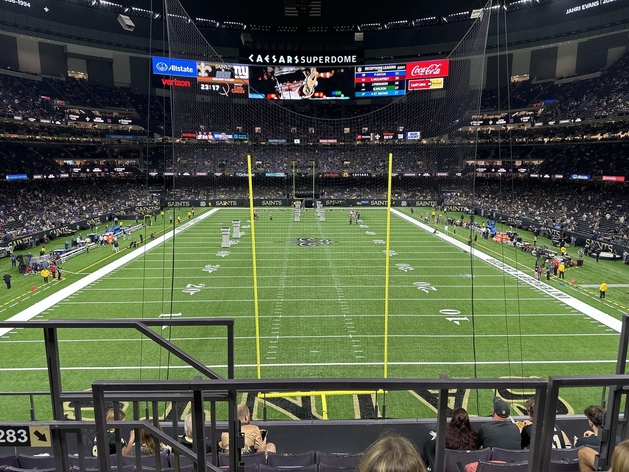 Vue réelle des fans prise de la Section 348 au site Caesars Superdome par Keith E