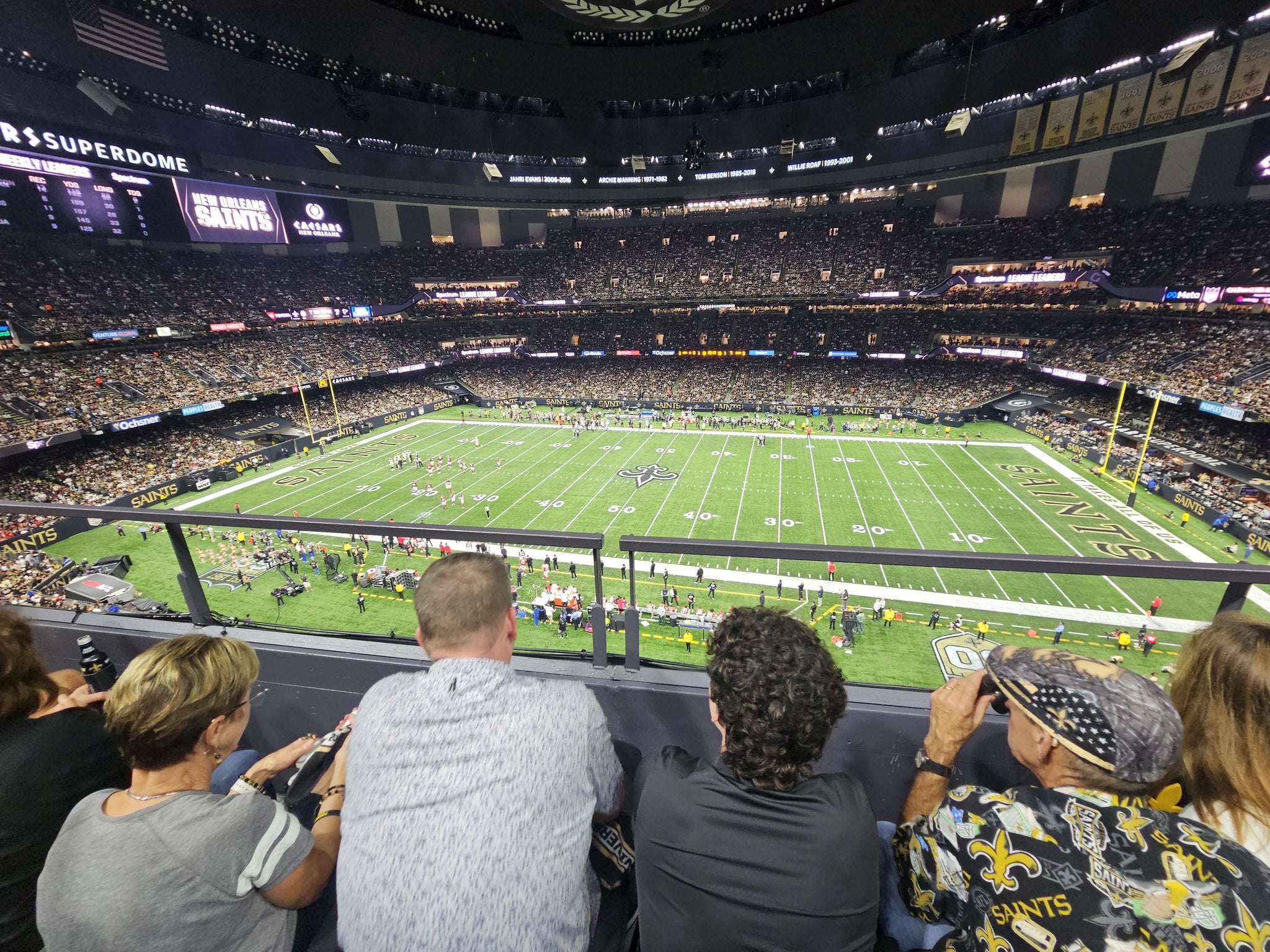 Vue réelle des fans prise de la Section 513 au site Caesars Superdome par Richard H