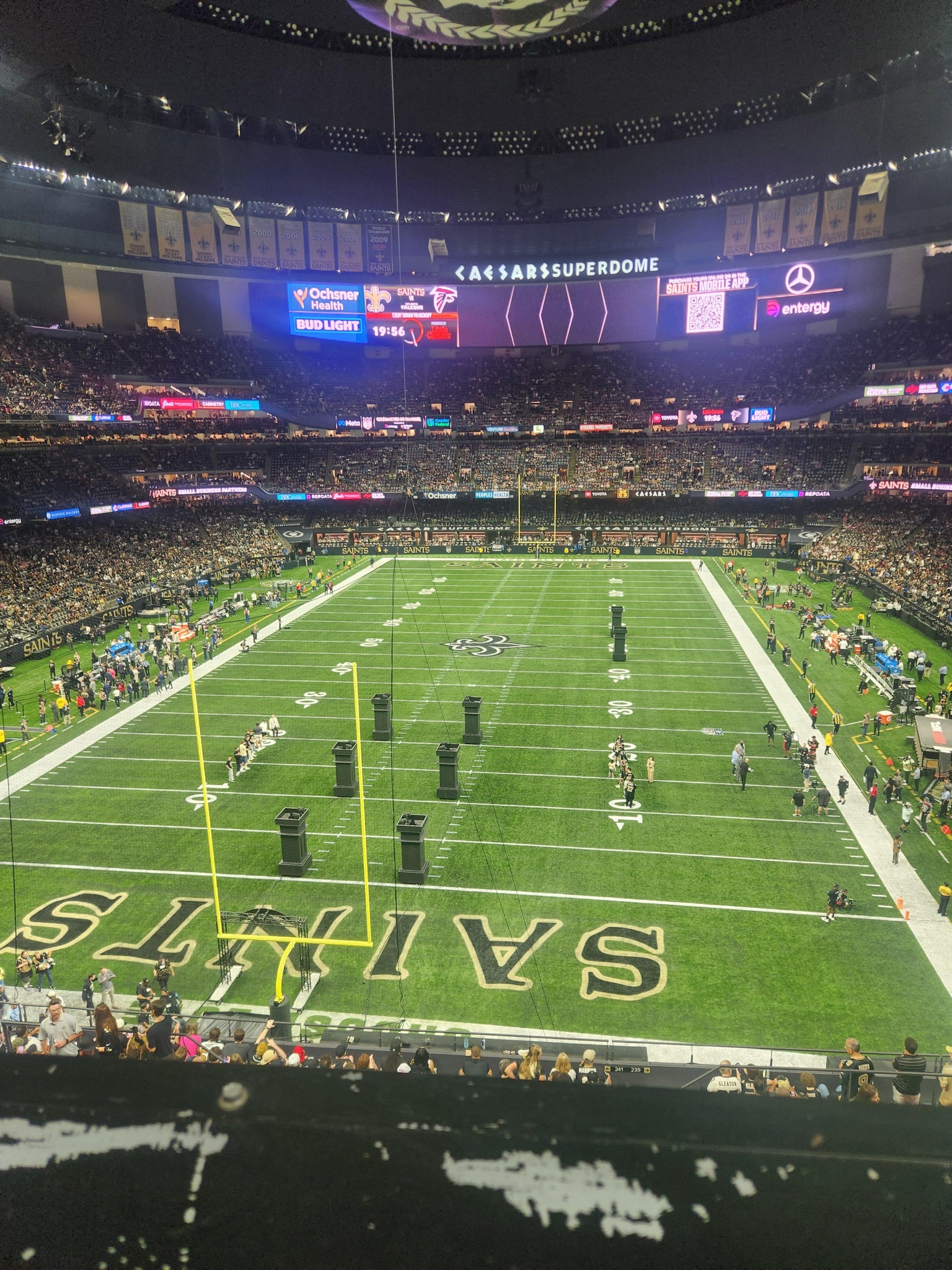 Vue réelle des fans prise de la Section 529 au site Caesars Superdome par Michael D