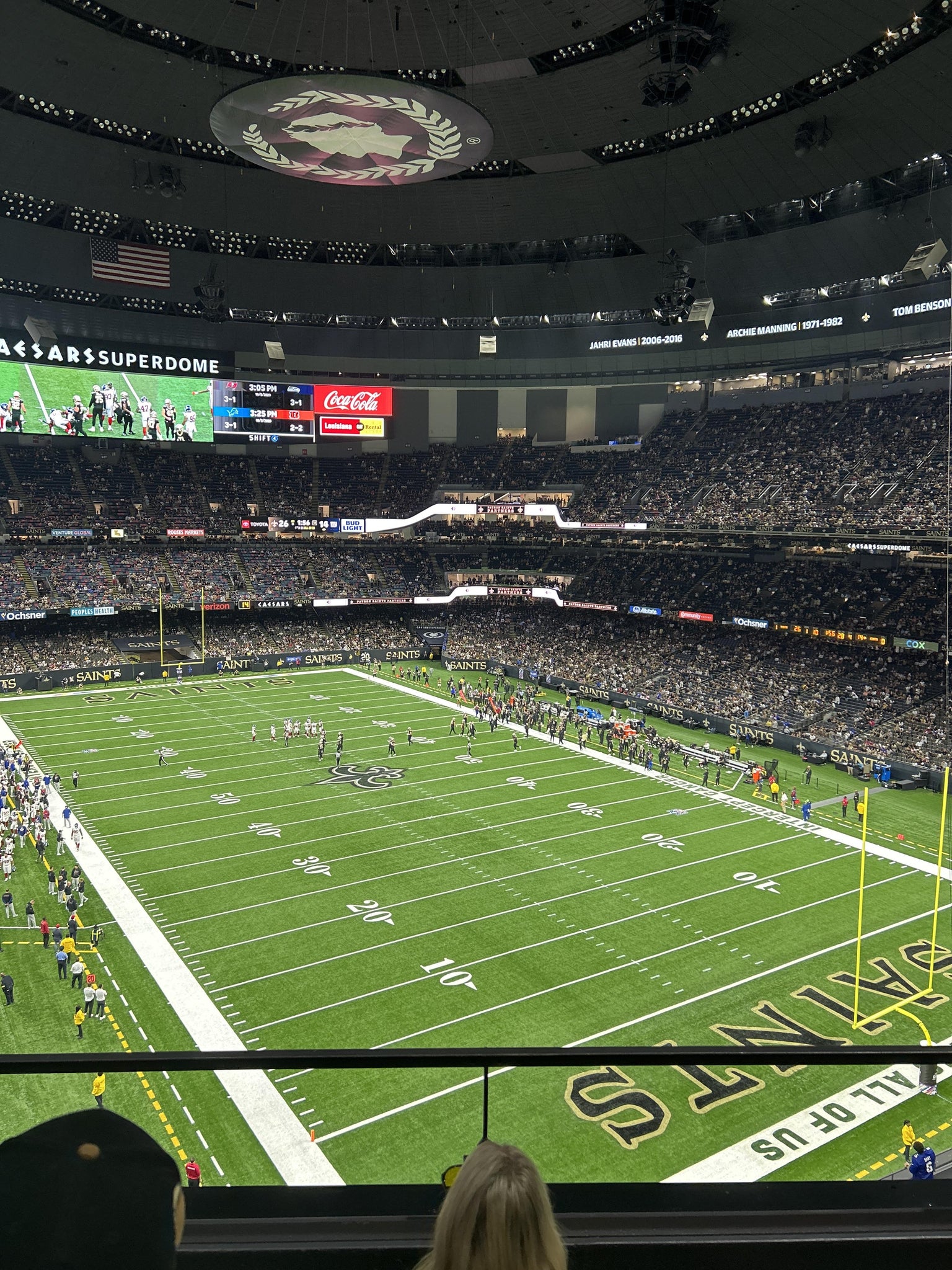 Vue réelle des fans prise de la Section 605 au site Caesars Superdome par Megan F