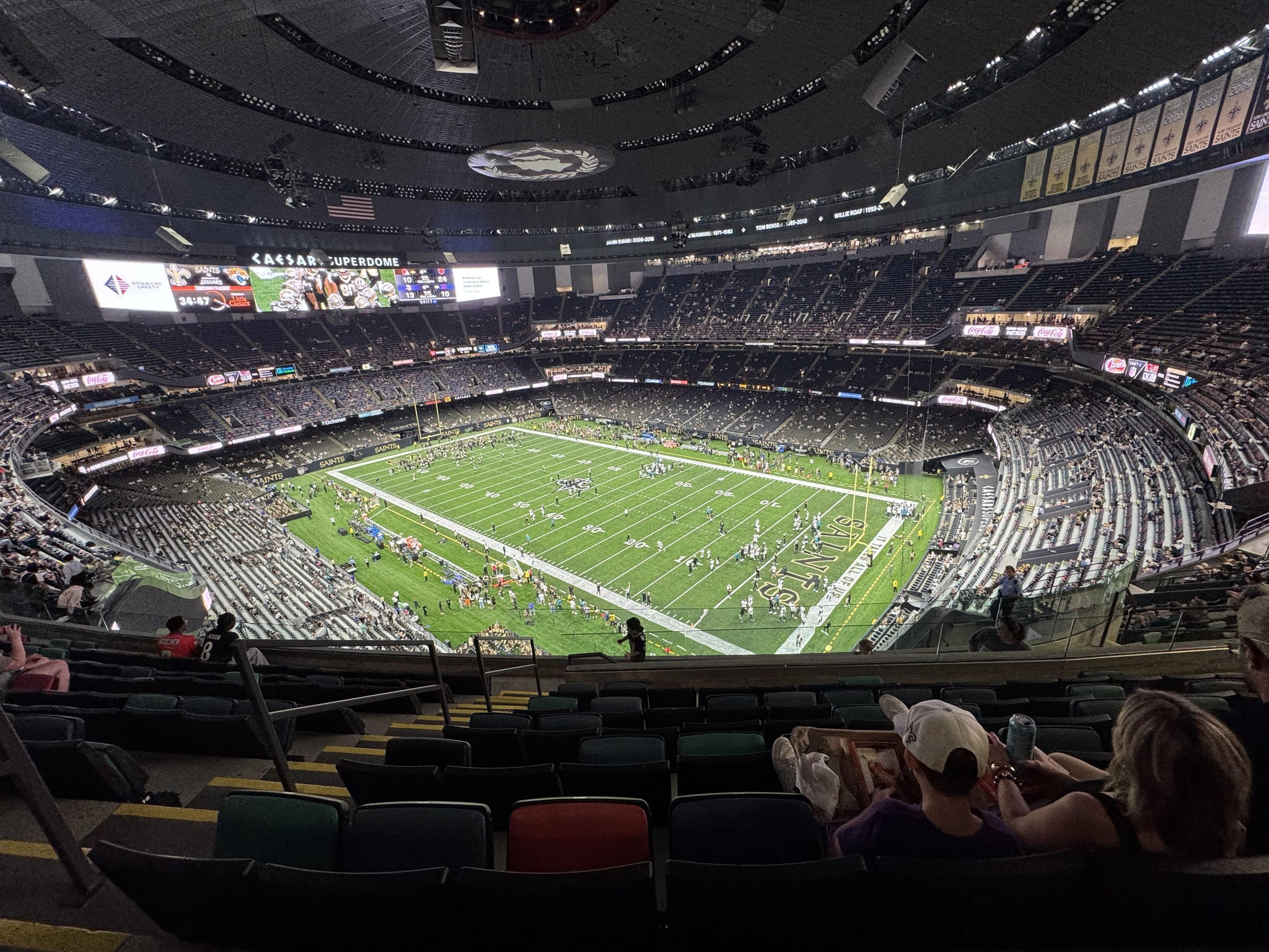 Vue réelle des fans prise de la Section 607 au site Caesars Superdome par Duane W