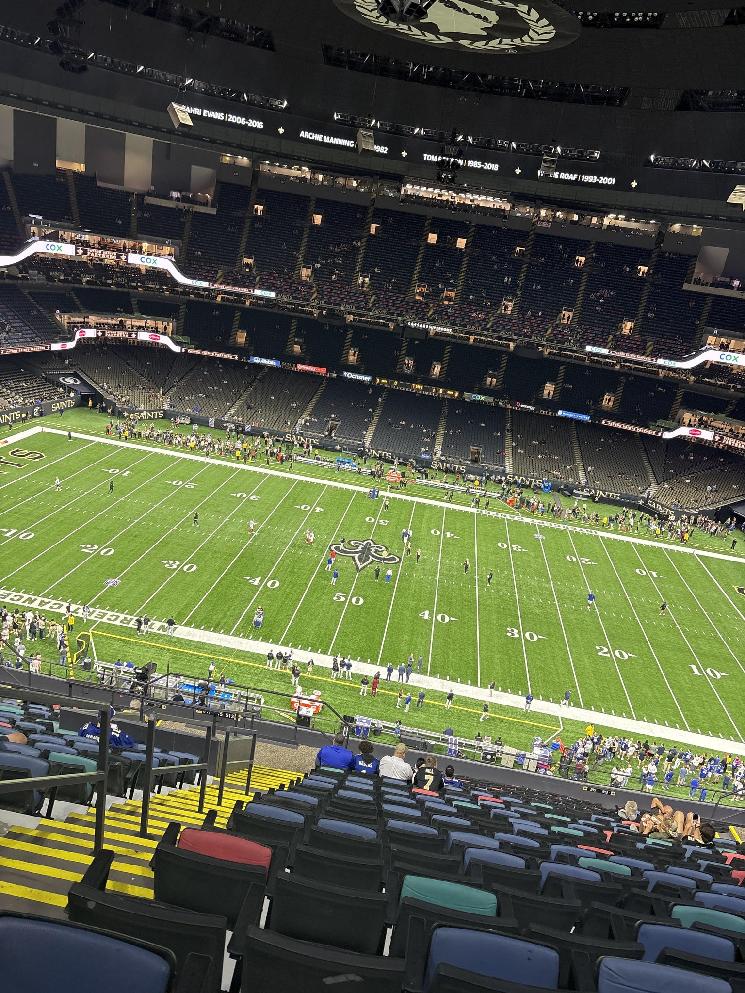 Vue réelle des fans prise de la Section 613 au site Caesars Superdome par Heather S