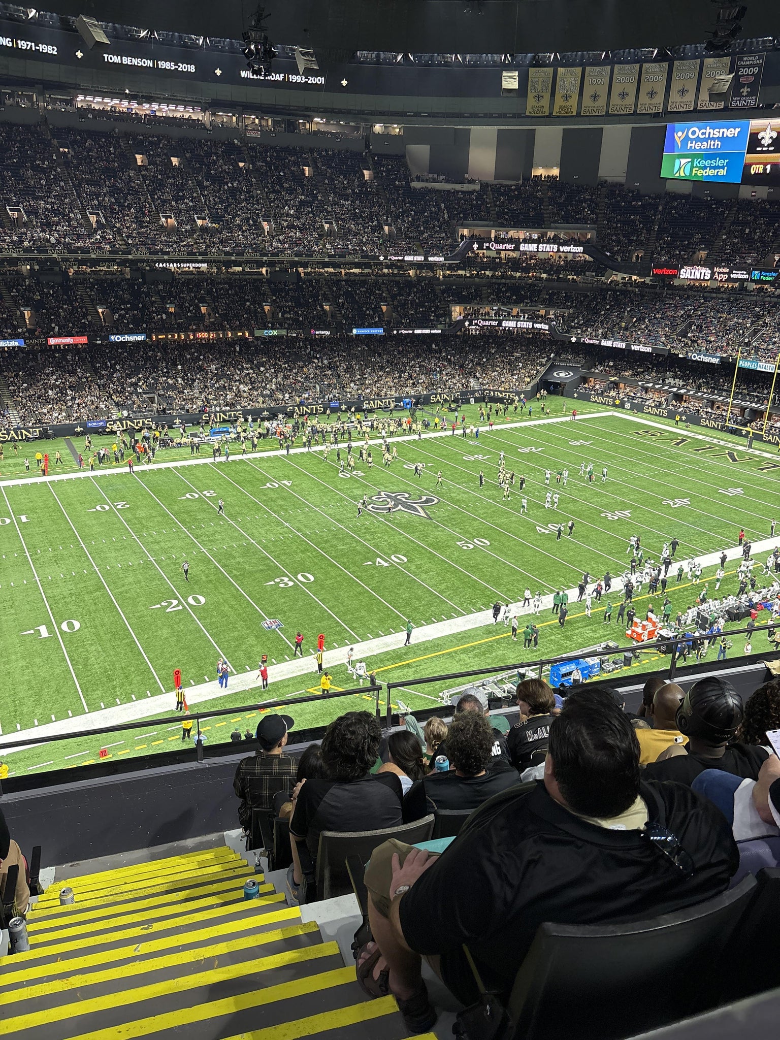 Vue réelle des fans prise de la Section 618 au site Caesars Superdome par Gary N