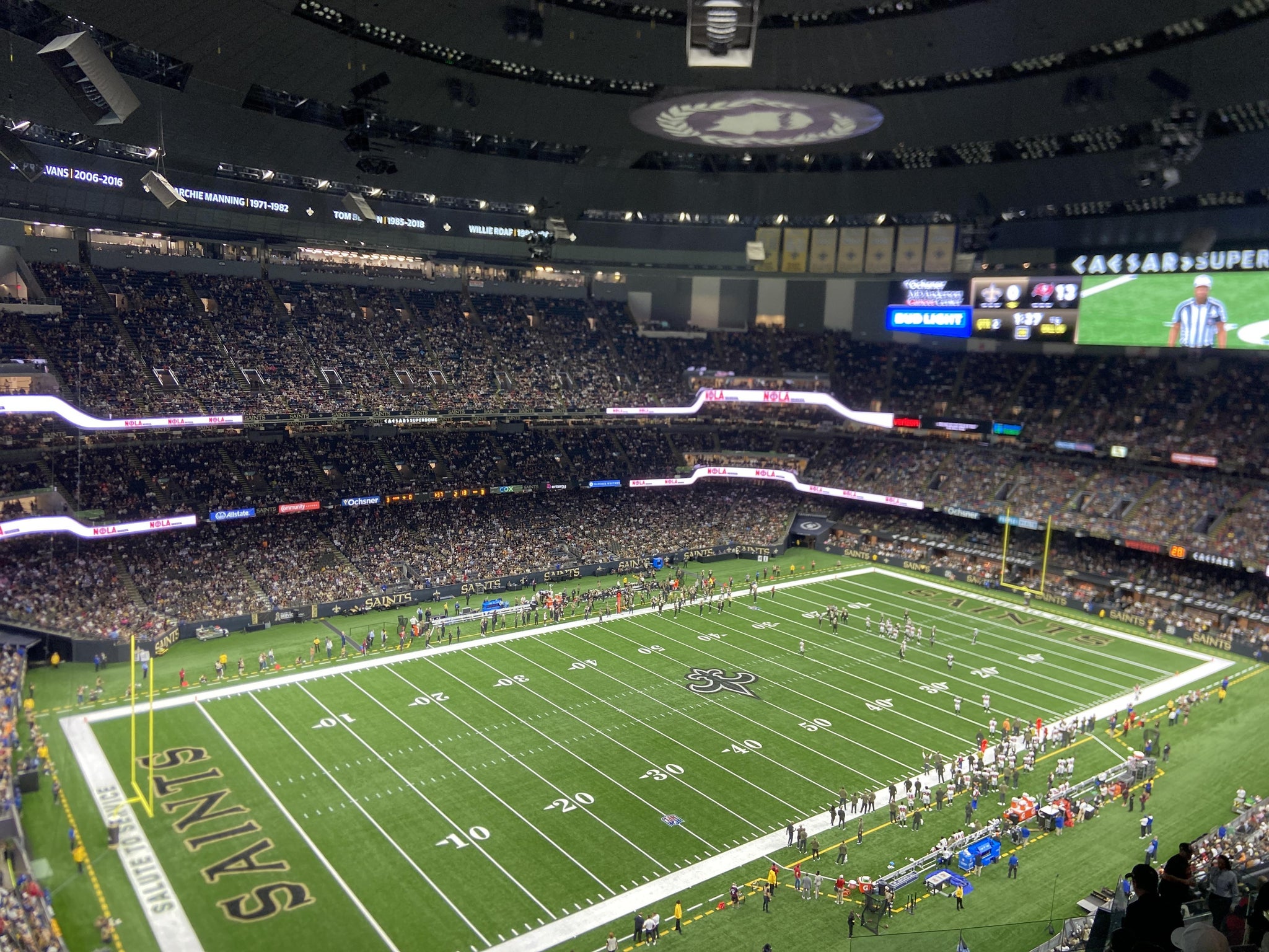Vue réelle des fans prise de la Section 620 au site Caesars Superdome par Lauren K
