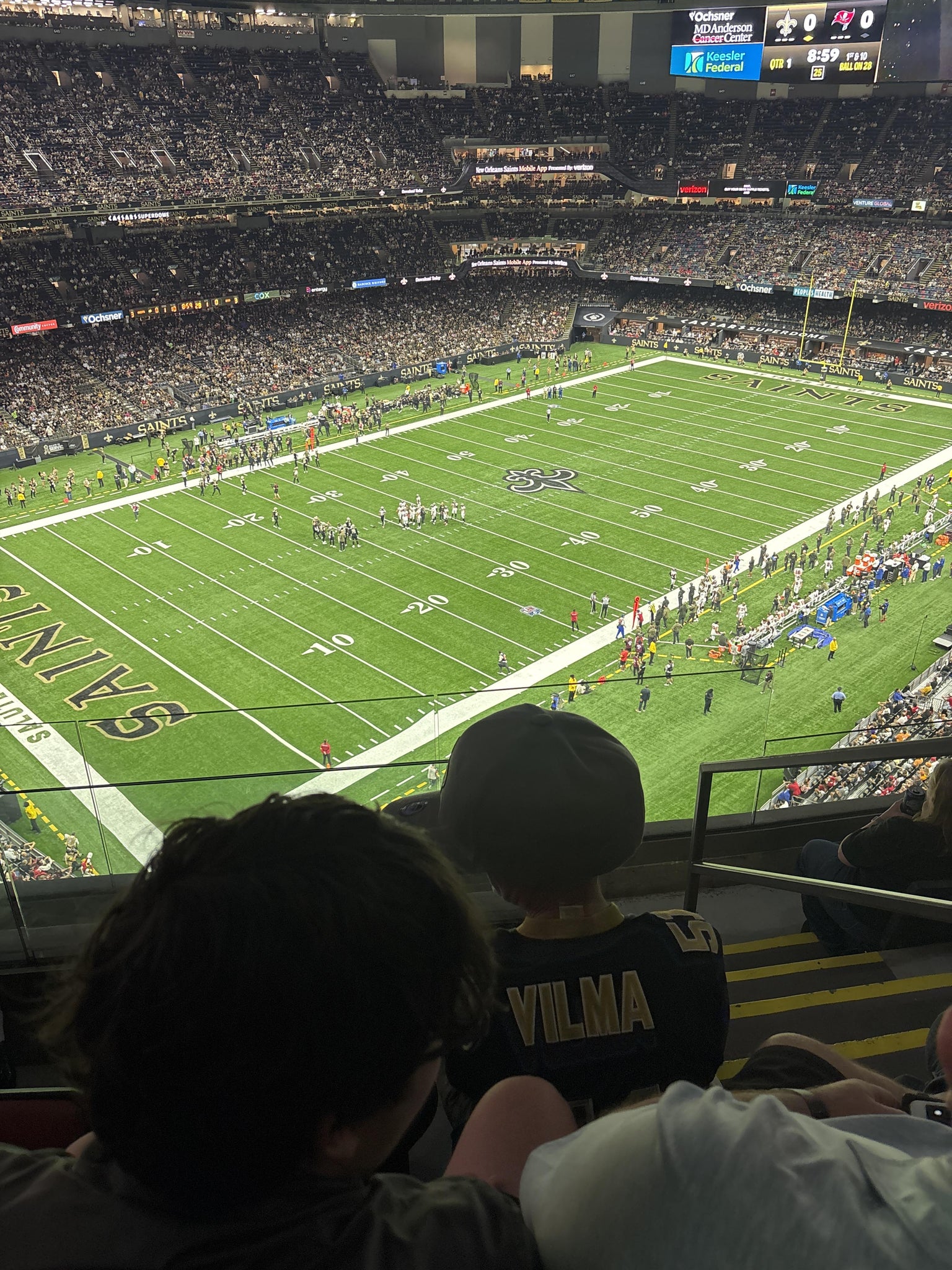 Vue réelle des fans prise de la Section 621 au site Caesars Superdome par Anthony S