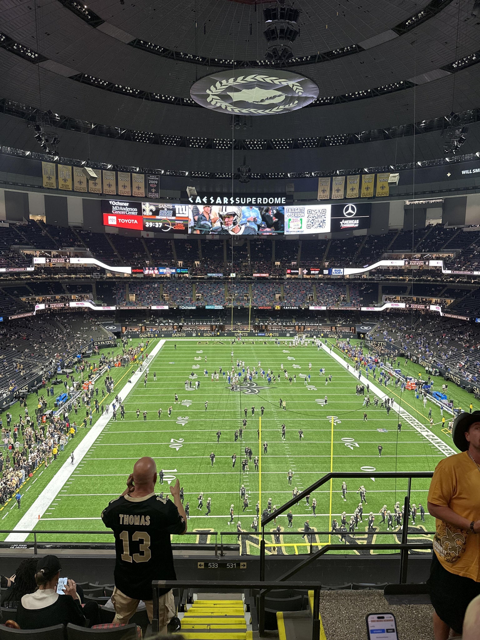 Vue réelle des fans prise de la Section 628 au site Caesars Superdome par Tricia S
