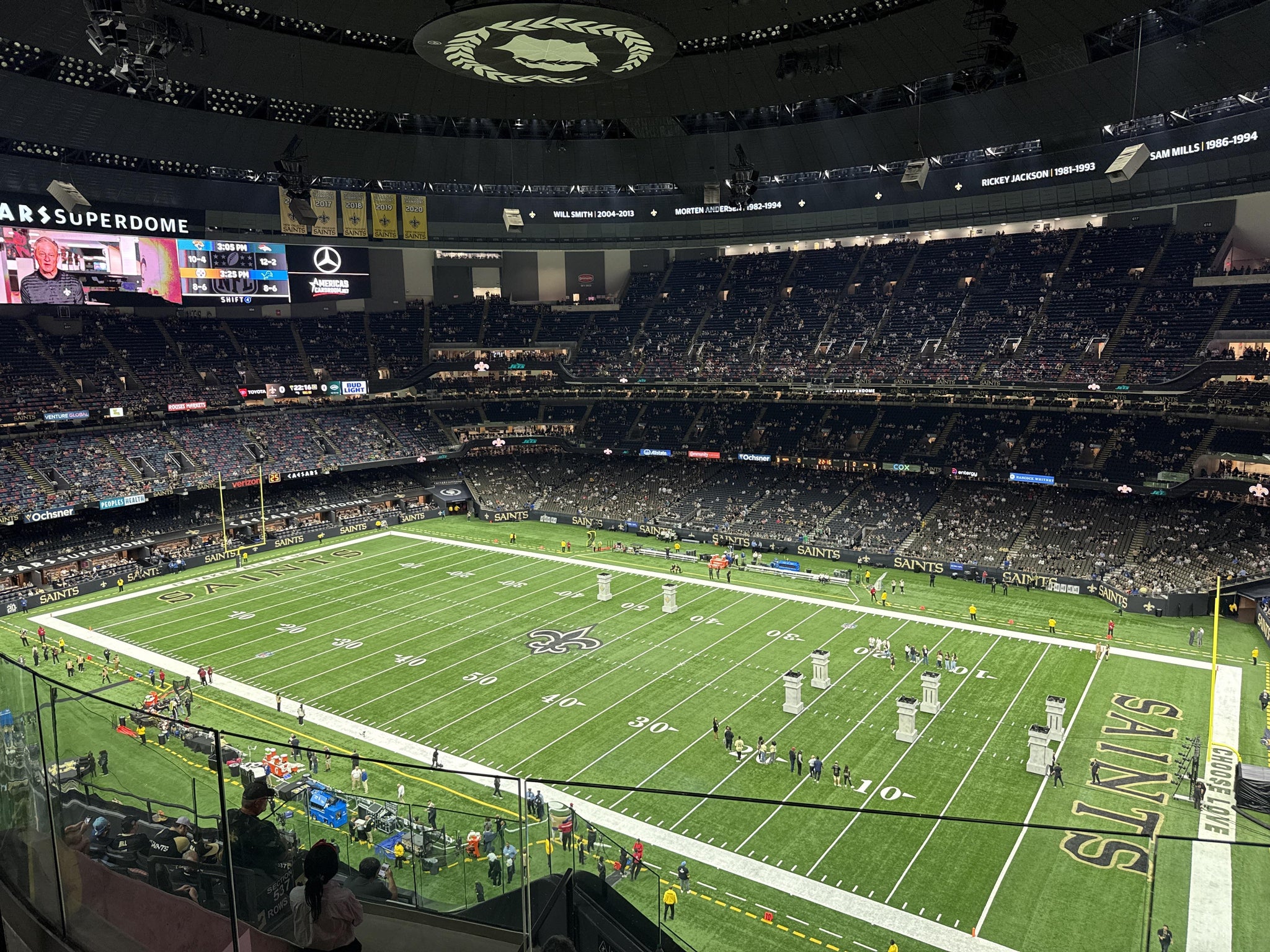 Vue réelle des fans prise de la Section 635 au site Caesars Superdome par Gerry R