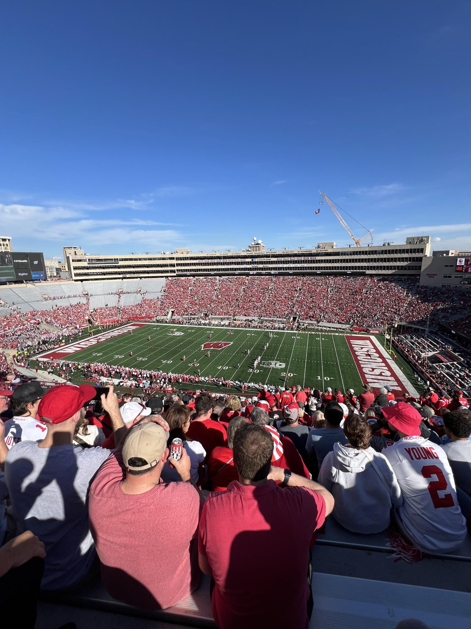 Vue réelle des fans prise de la Section DD au site Camp Randall Stadium par John B