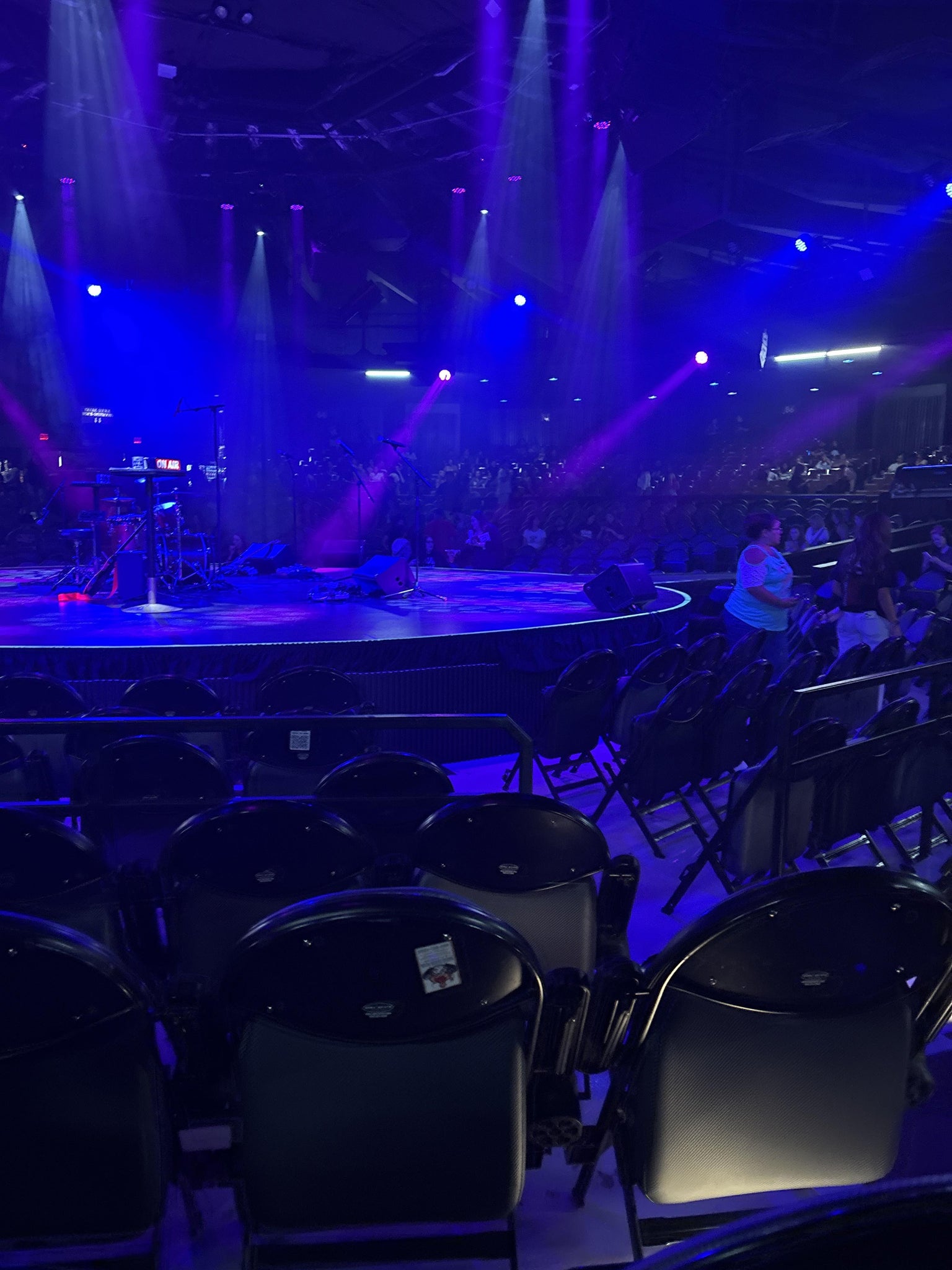 Vue réelle des fans prise de la Section A 10 au site Celebrity Theatre - Phoenix par Anonymous User