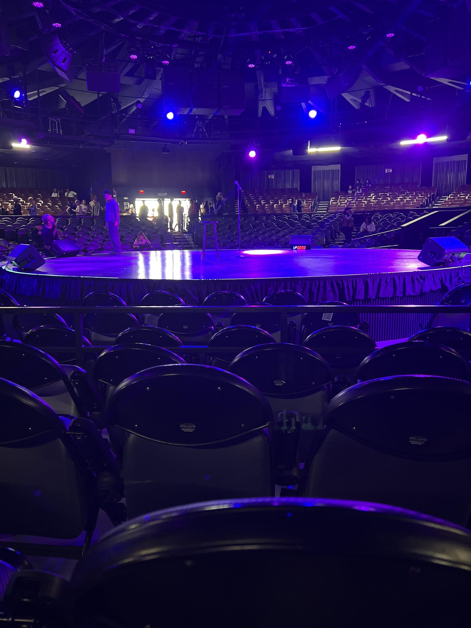 Vue réelle des fans prise de la Section A 4 au site Celebrity Theatre - Phoenix par Felixia V