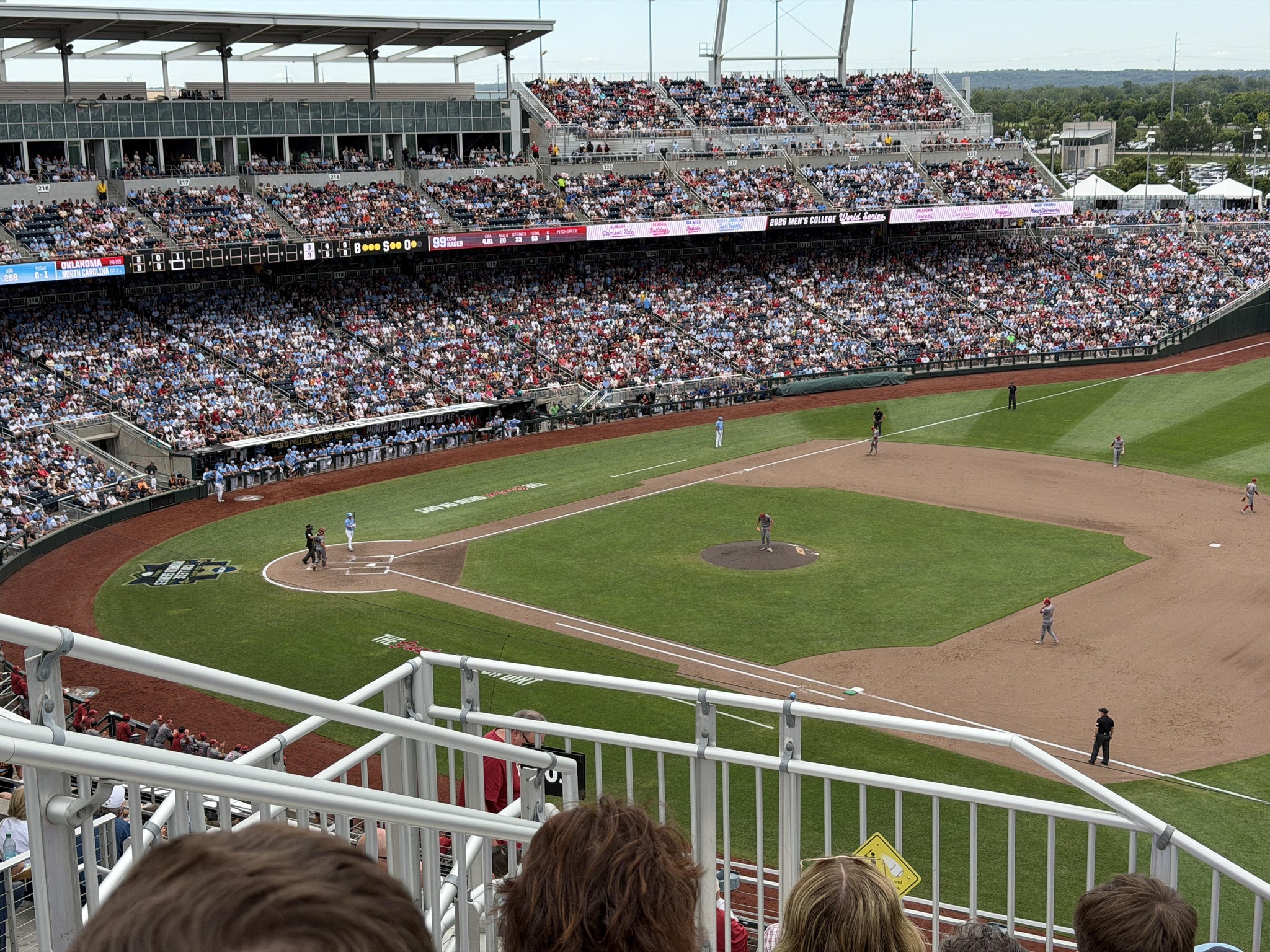 Vue réelle des fans prise de la Section 303 au site Charles Schwab Field Omaha par Kirk B