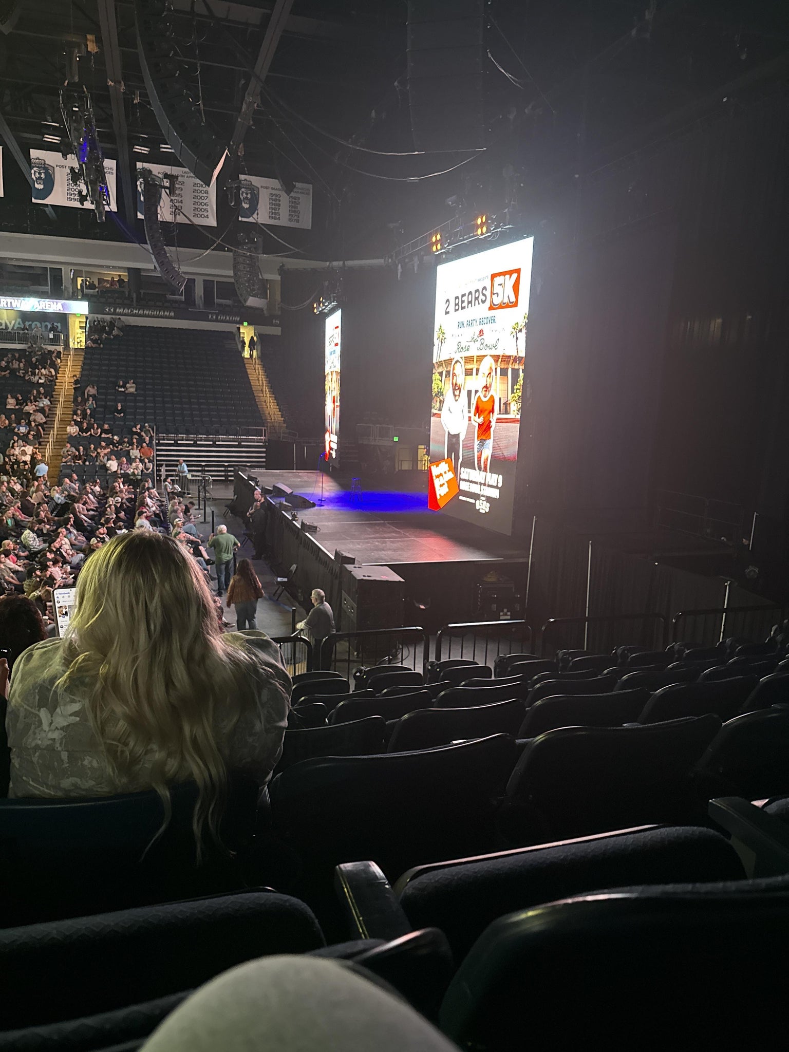 Vue réelle des fans prise de la Section 111 au site Chartway Arena par Isabelle P