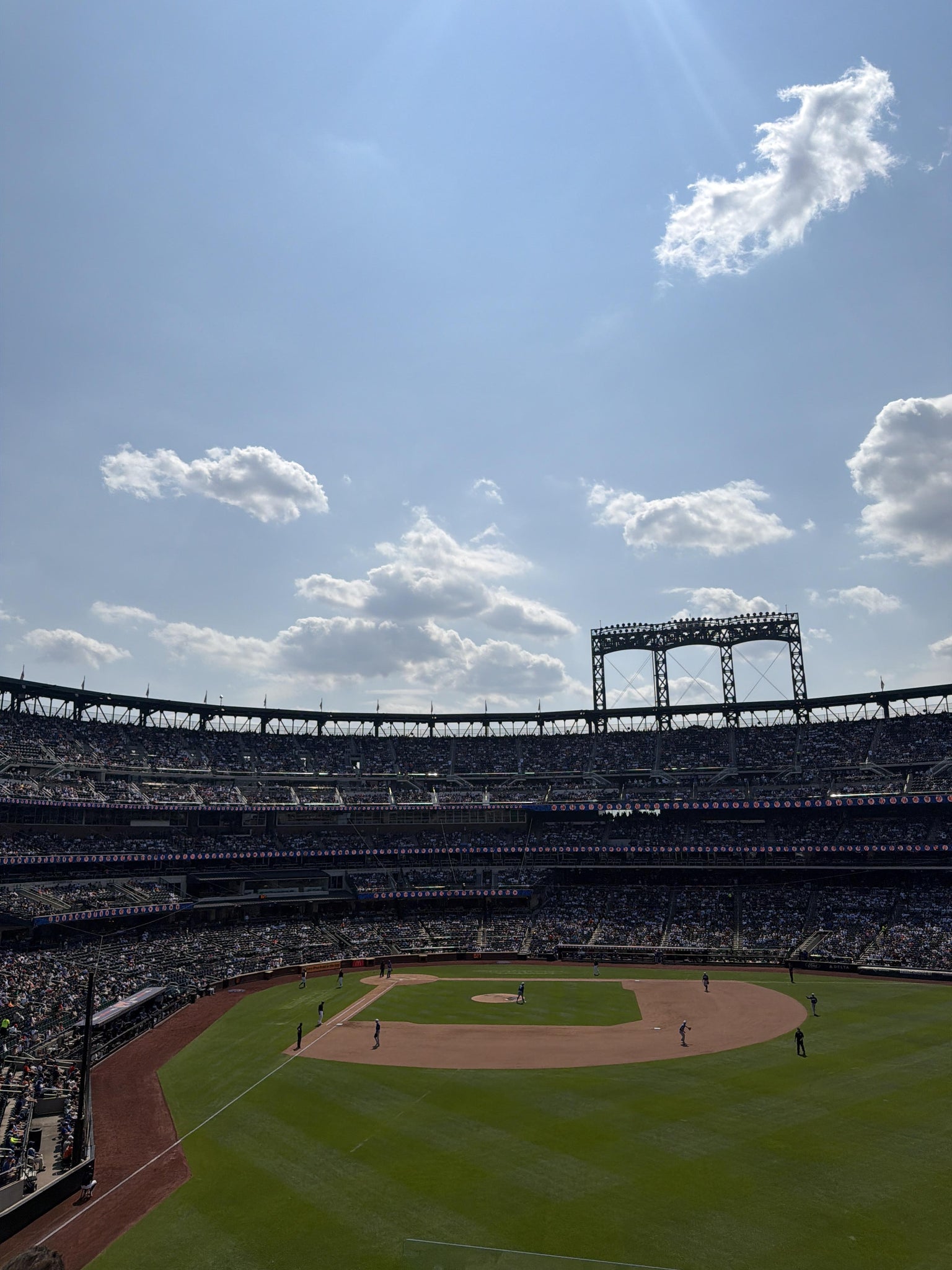 Vue réelle des fans prise de la Section 301 au site Citi Field par Irene C
