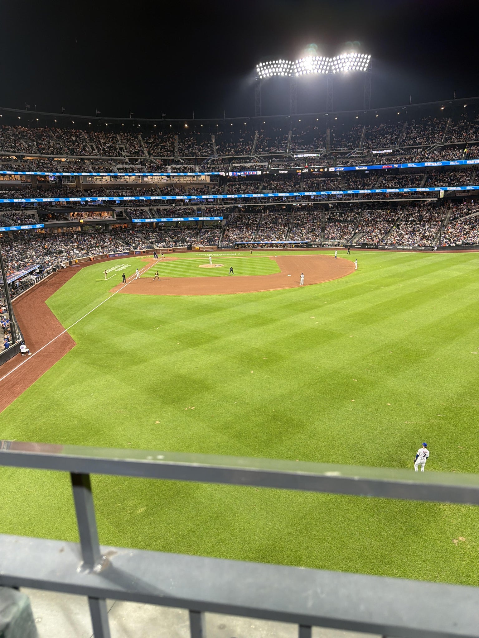 Vue réelle des fans prise de la Section 302 au site Citi Field par Logan F