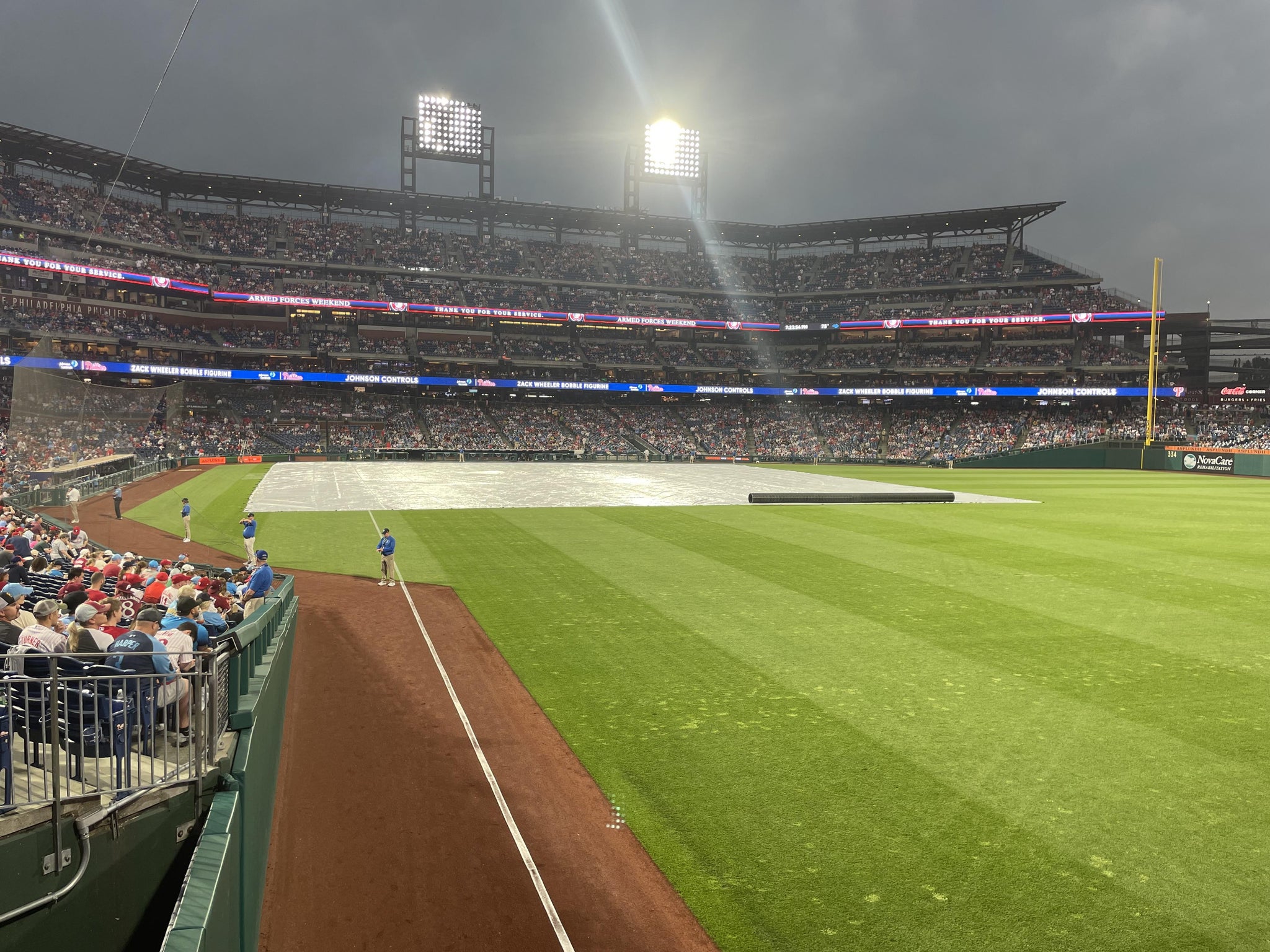 Vue réelle des fans prise de la Section 107 au site Citizens Bank Park par Frederick  H