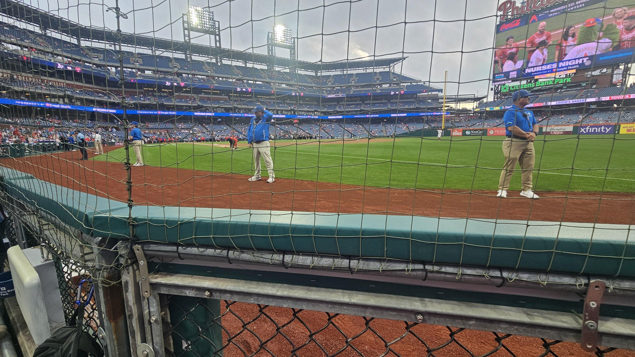 Vue réelle des fans prise de la Section 110 au site Citizens Bank Park par Carrie P